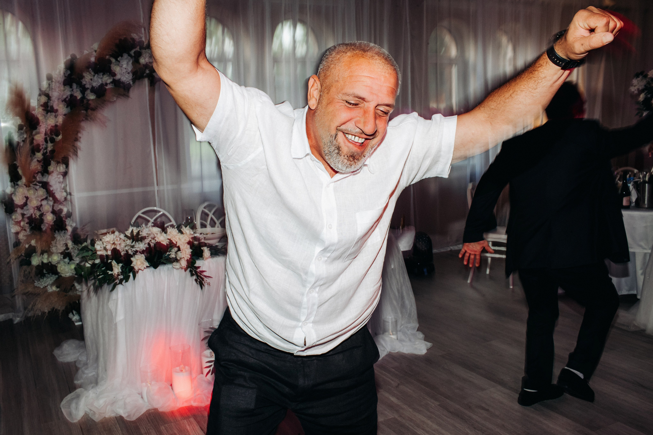 Vlad & Nadya (Saint-Petersburg, Russia). Destination wedding photographer Peter Letu