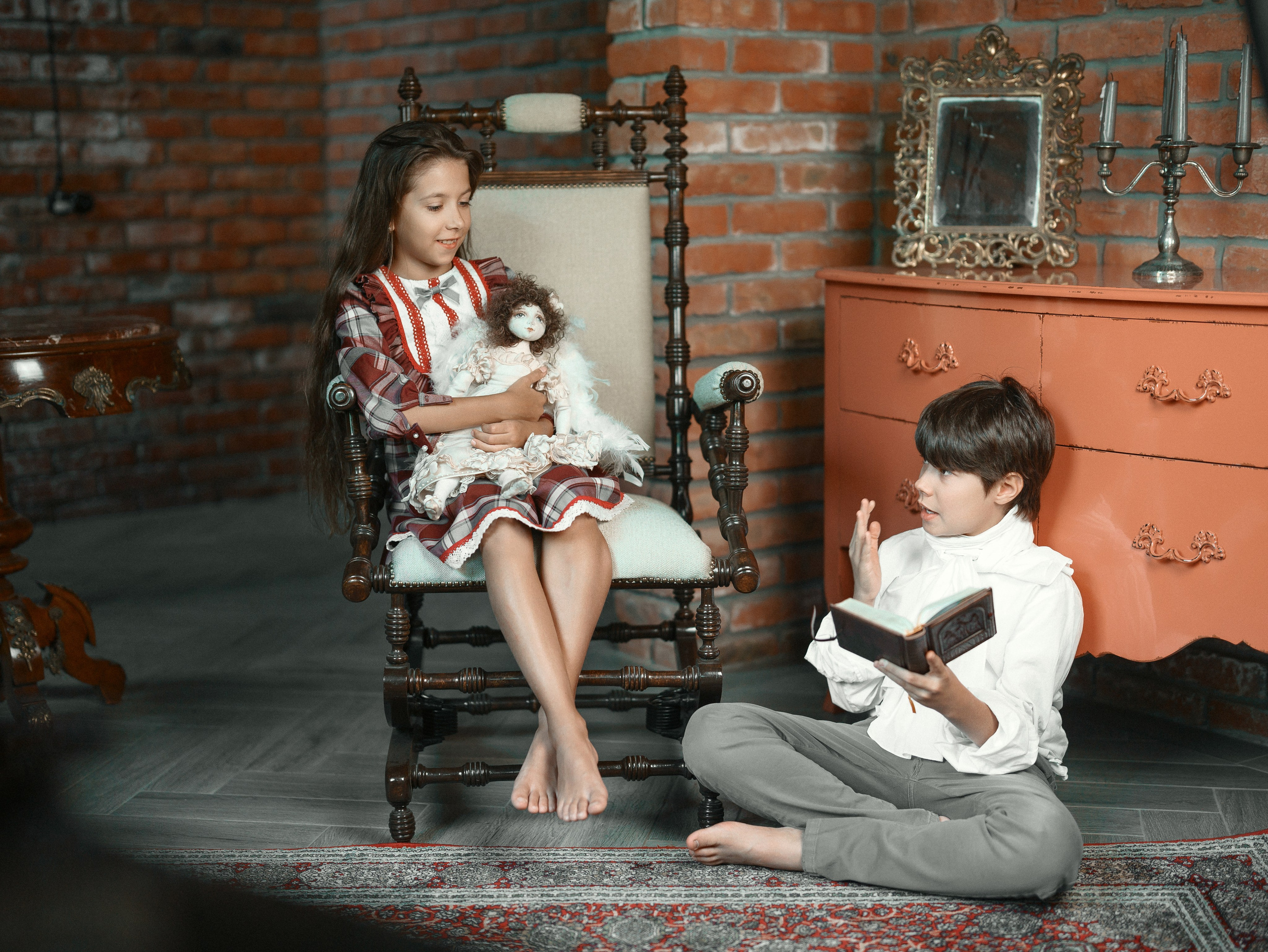 Примеры стилизации портретов и нестандартного света. Фотограф Олег Сотник