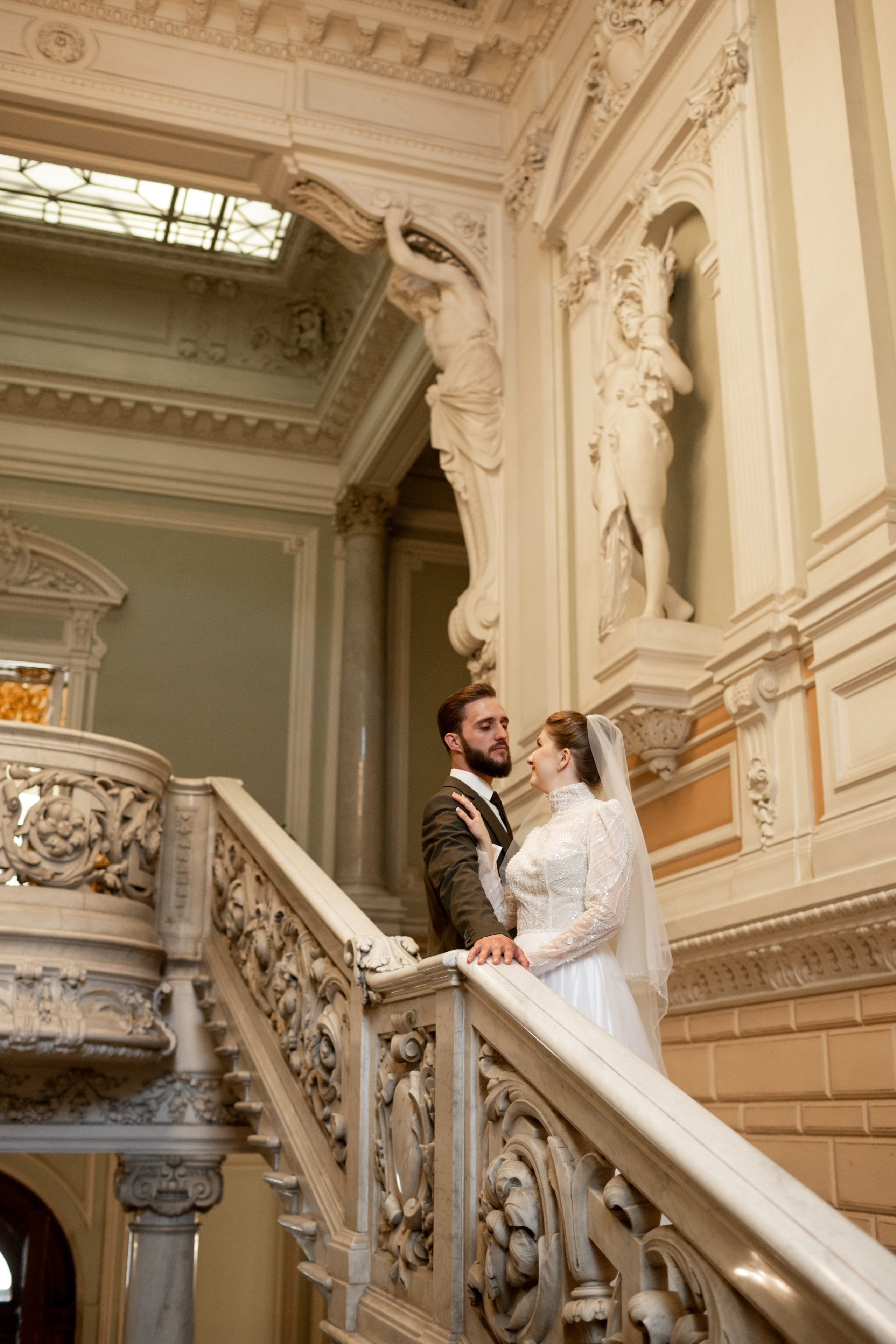 Свадебная фотопрогулка в Петербурге. Свадебный фотограф Кирилл Белый