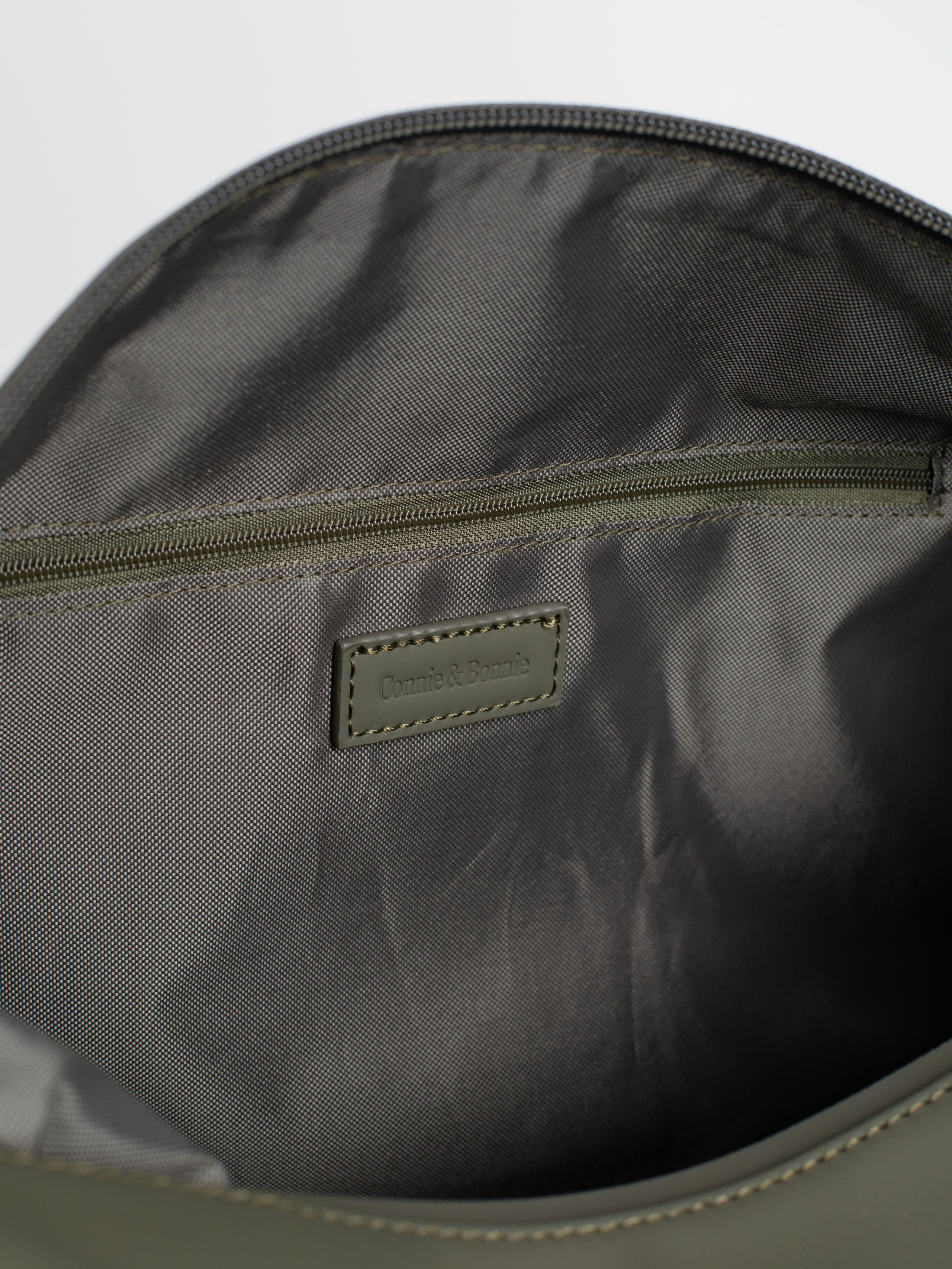 Женские сумки. Фотостудия предметной и модельной съёмки для маркетплейсов