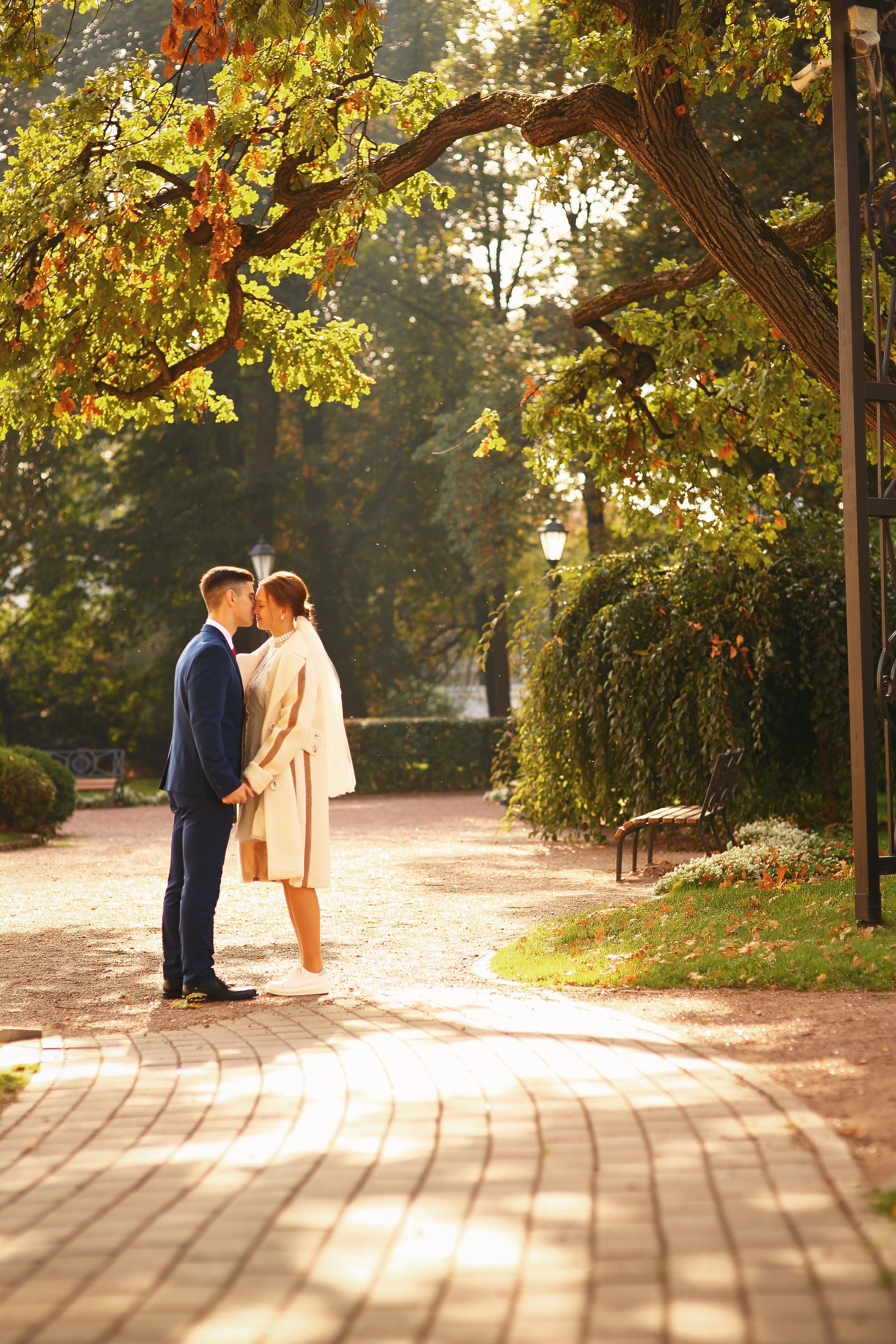 Съемка пары в осеннем городе и в студии. Свадебный и репортажный фотограф в Ярославле и Санкт-Петербурге Роман Микрюков
