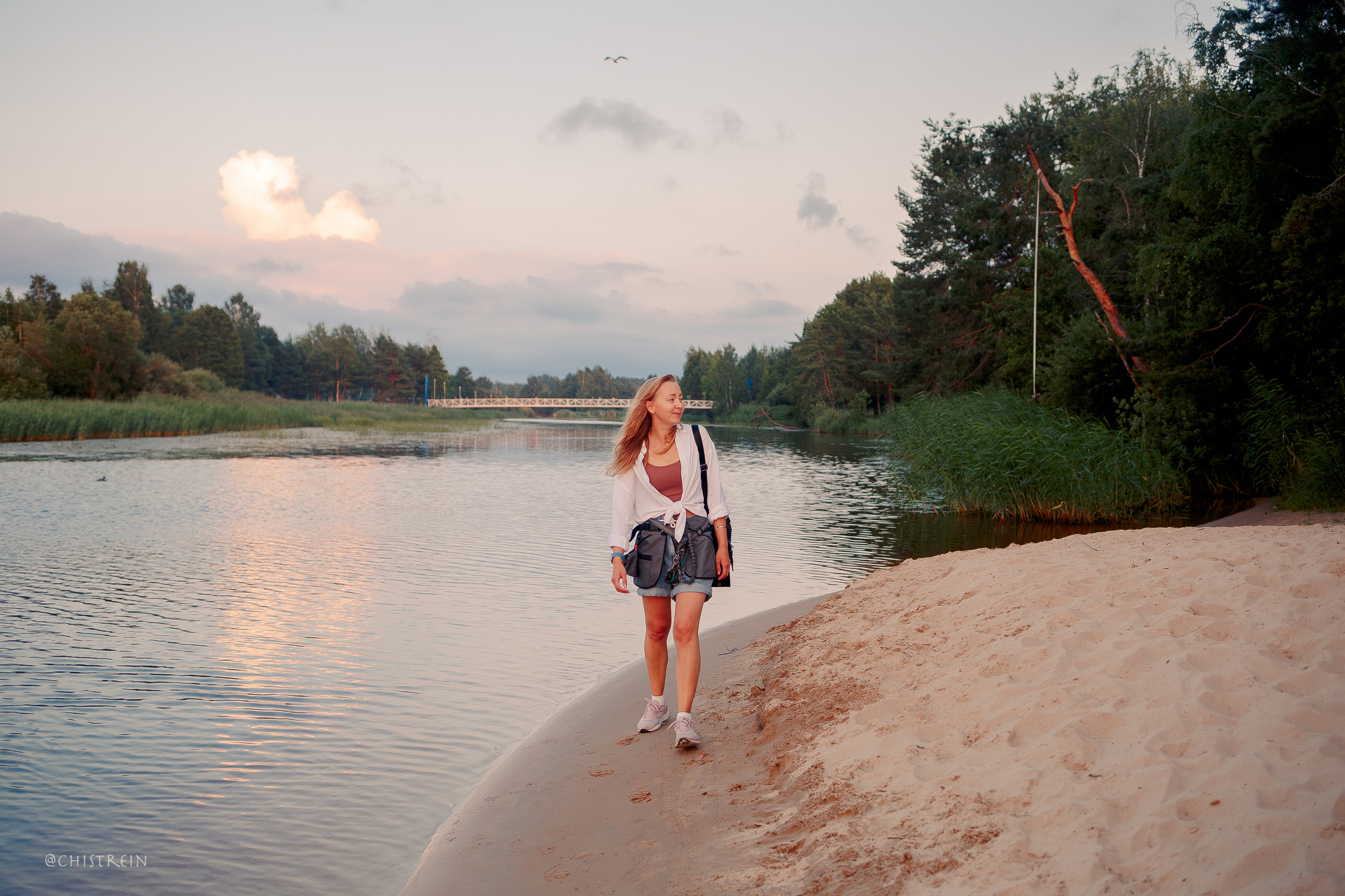 Маша и лабрадор Арни. Фотограф-анималист Наталия Чистюхина в г. Сосновый Бор и ЛО