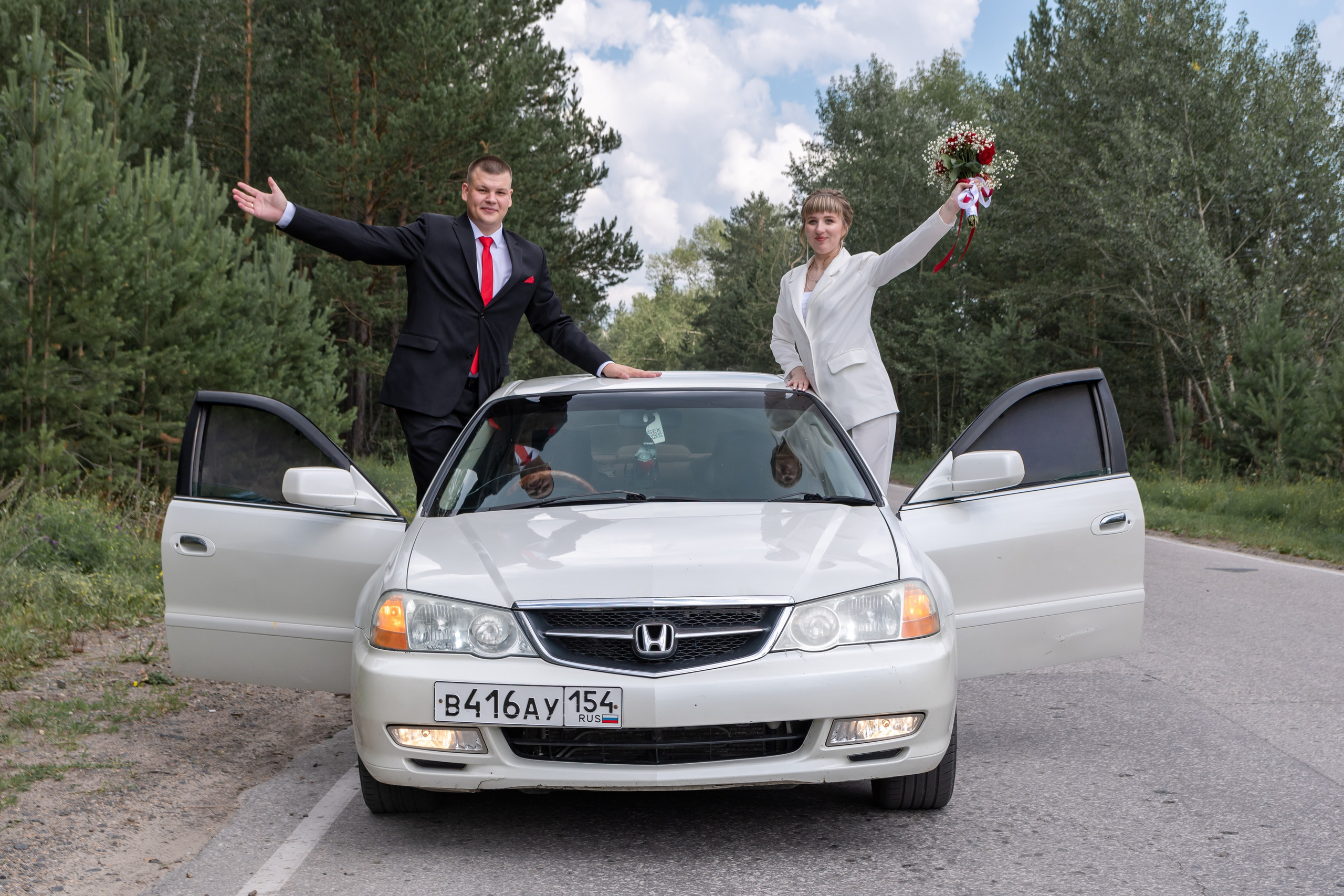 Никита и Ксения. Свадебная прогулка. Фотограф в Сузуне — Зоя Попова (Собственная фотостудия)