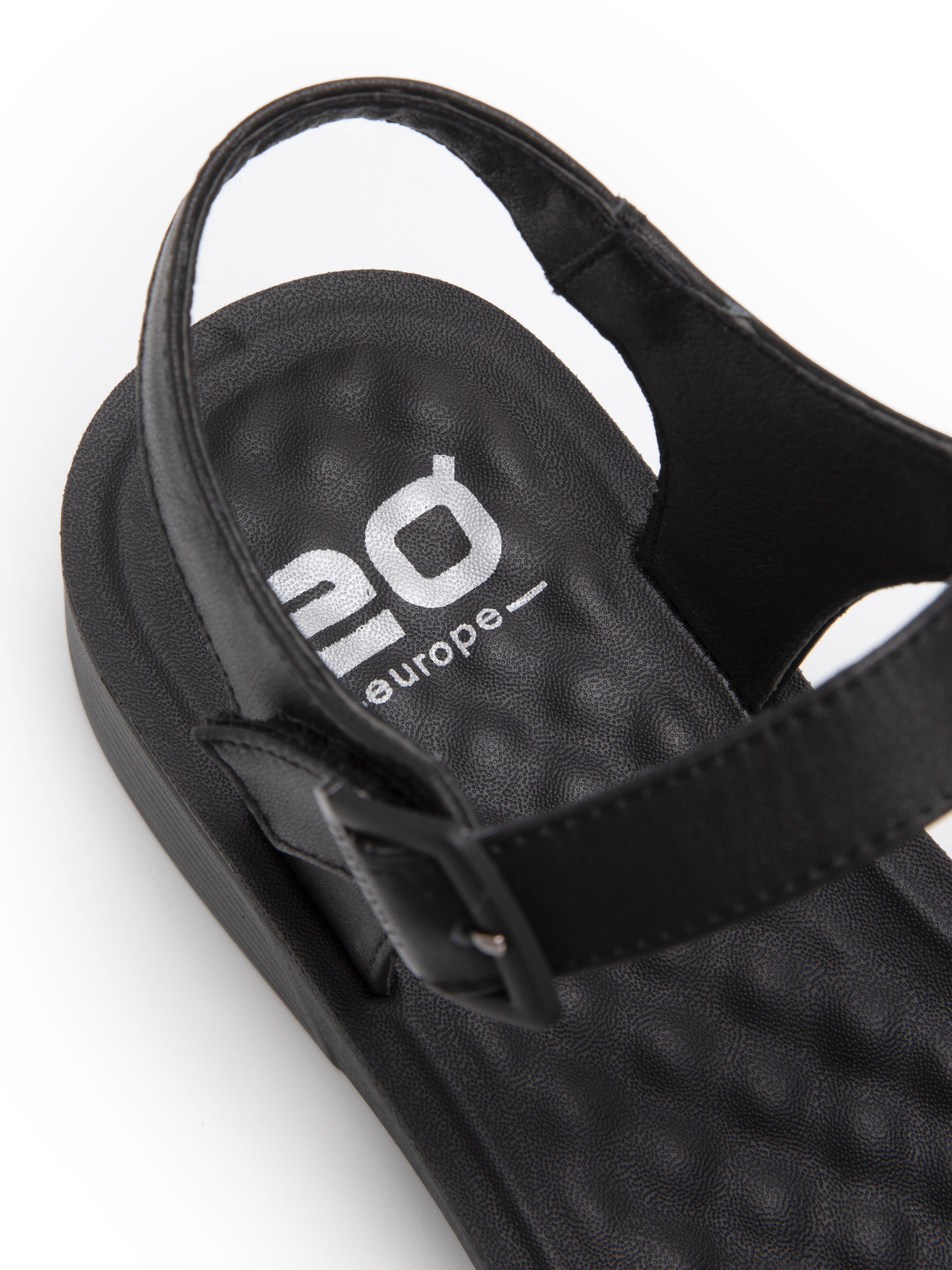 Каталожная фотография обуви. Фотограф в Москве Егор Гончаров