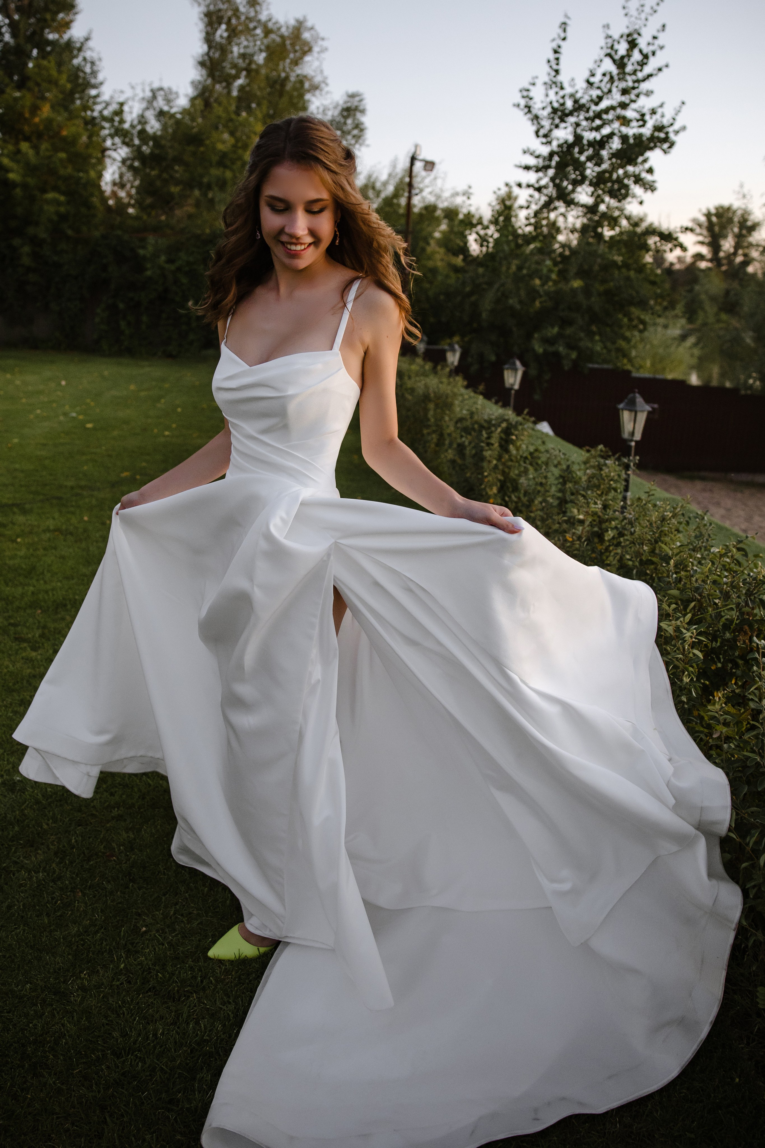 Яркая неоновая свадебная фотосессия в «Нет на карте». Свадебный и семейный фотограф в Самаре и Тольятти | Елена Топанцева