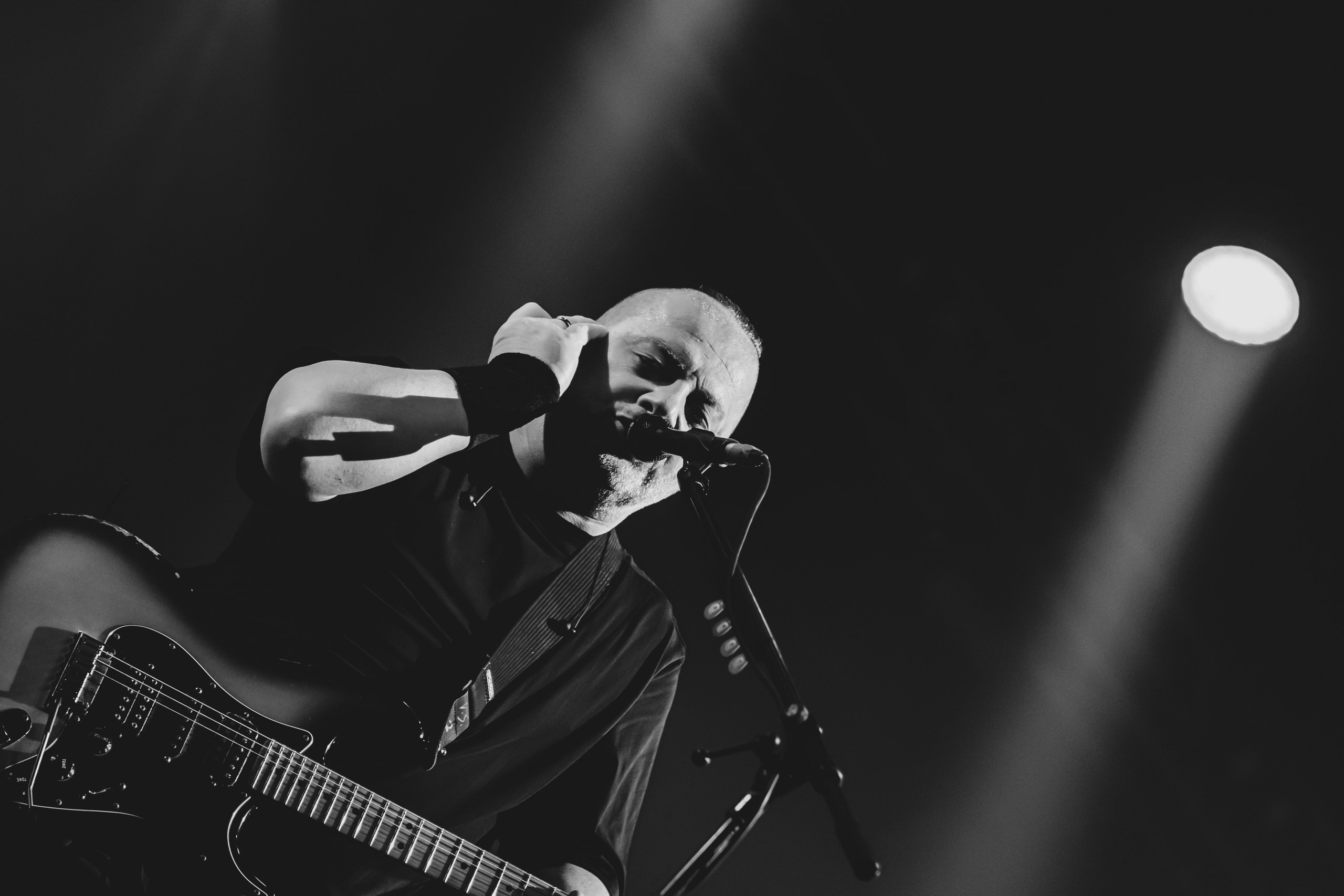 Вадим Самойлов | Брат-2: Живой Soundtrack | СК «Юбилейный». Концертный фотограф Михальченкова Алёна | Москва