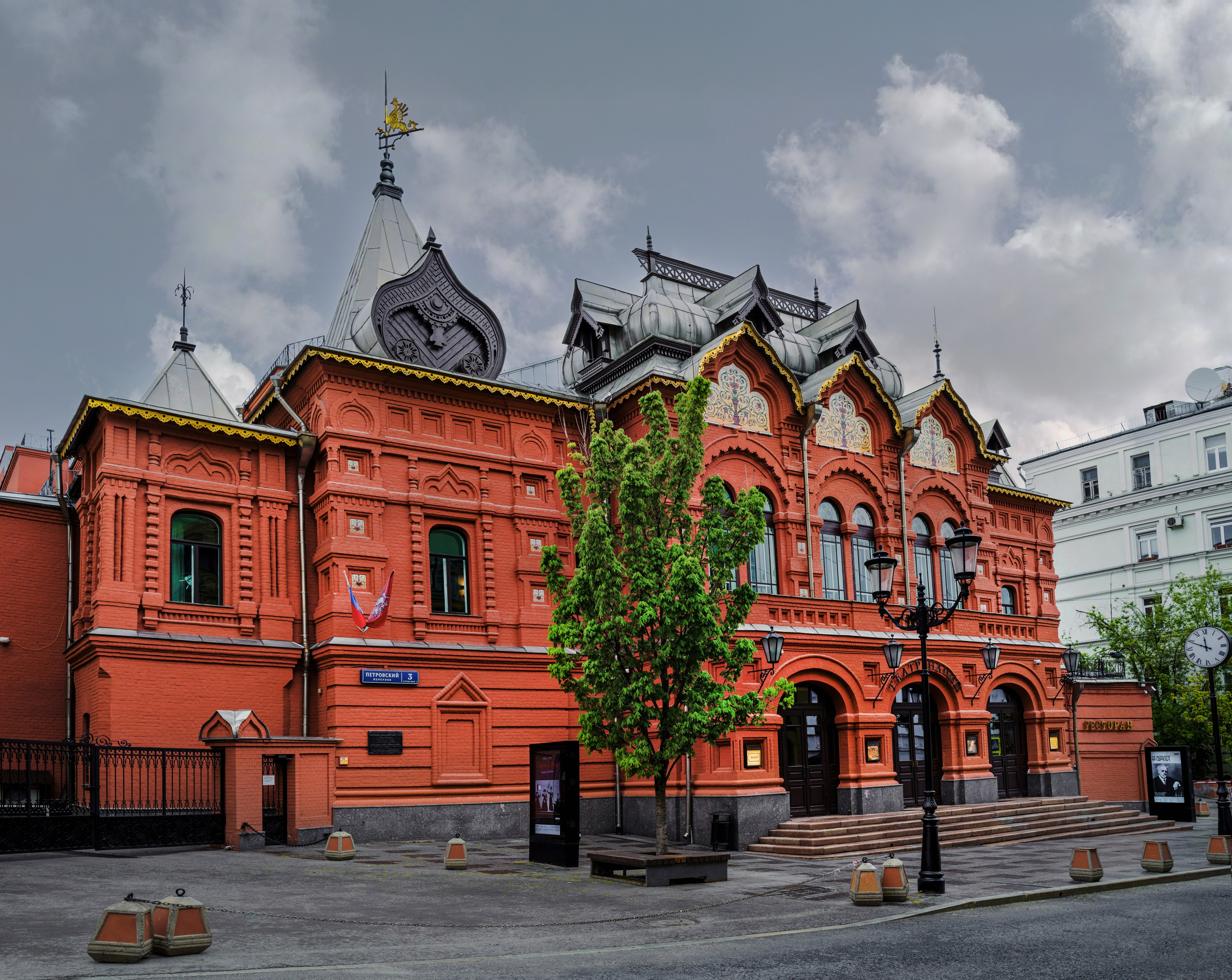 Theatre of Nations. Фотограф Евгения Добротворская