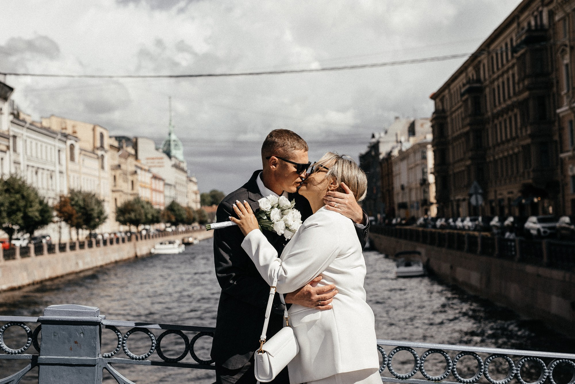 Свадебная фотосессия для двоих в СПб: ЗАГС, Исаакий, Петергоф