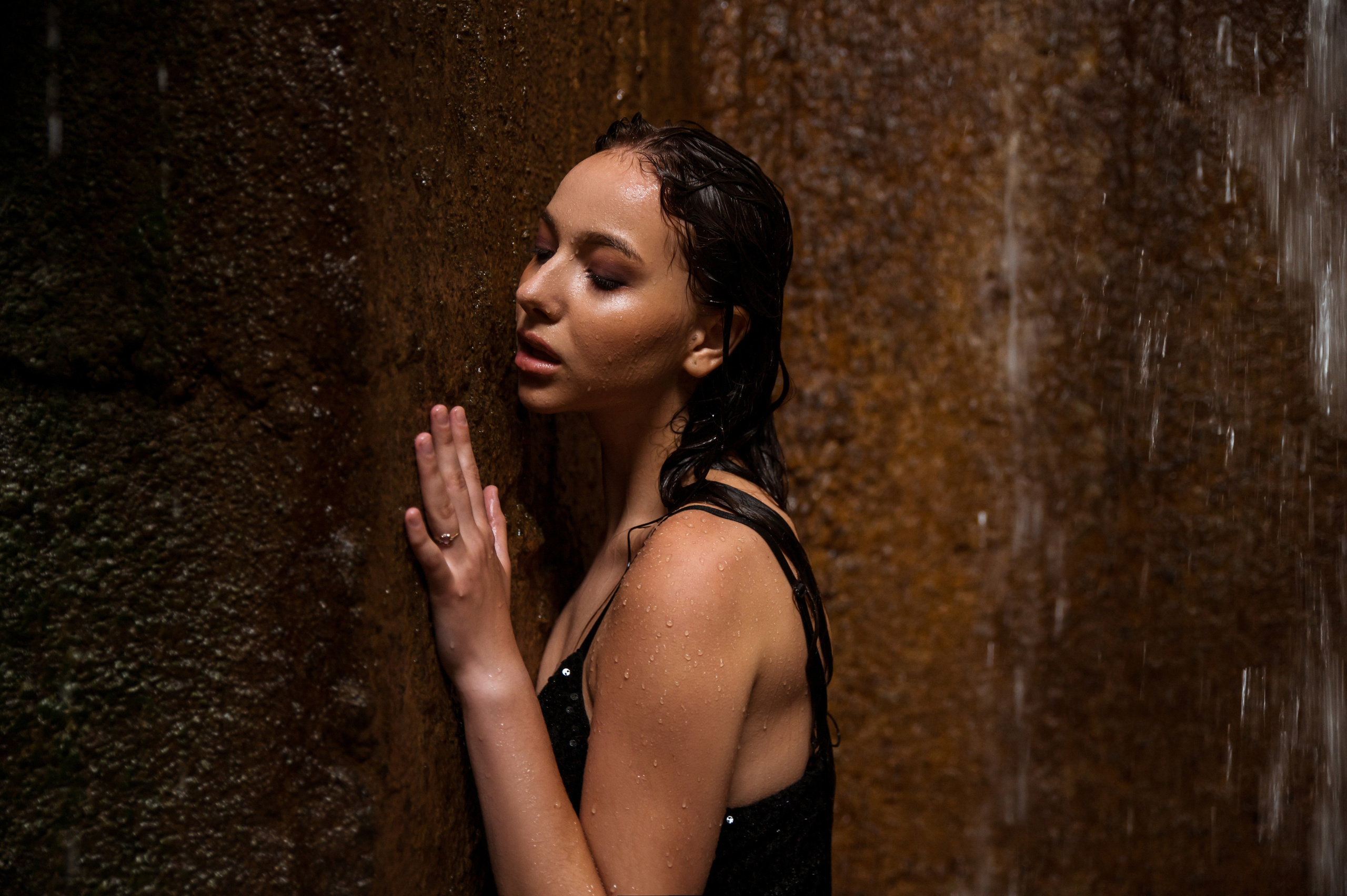 На водопаде. Свадебный и портретный фотограф в Белгороде Олеся Гавшина