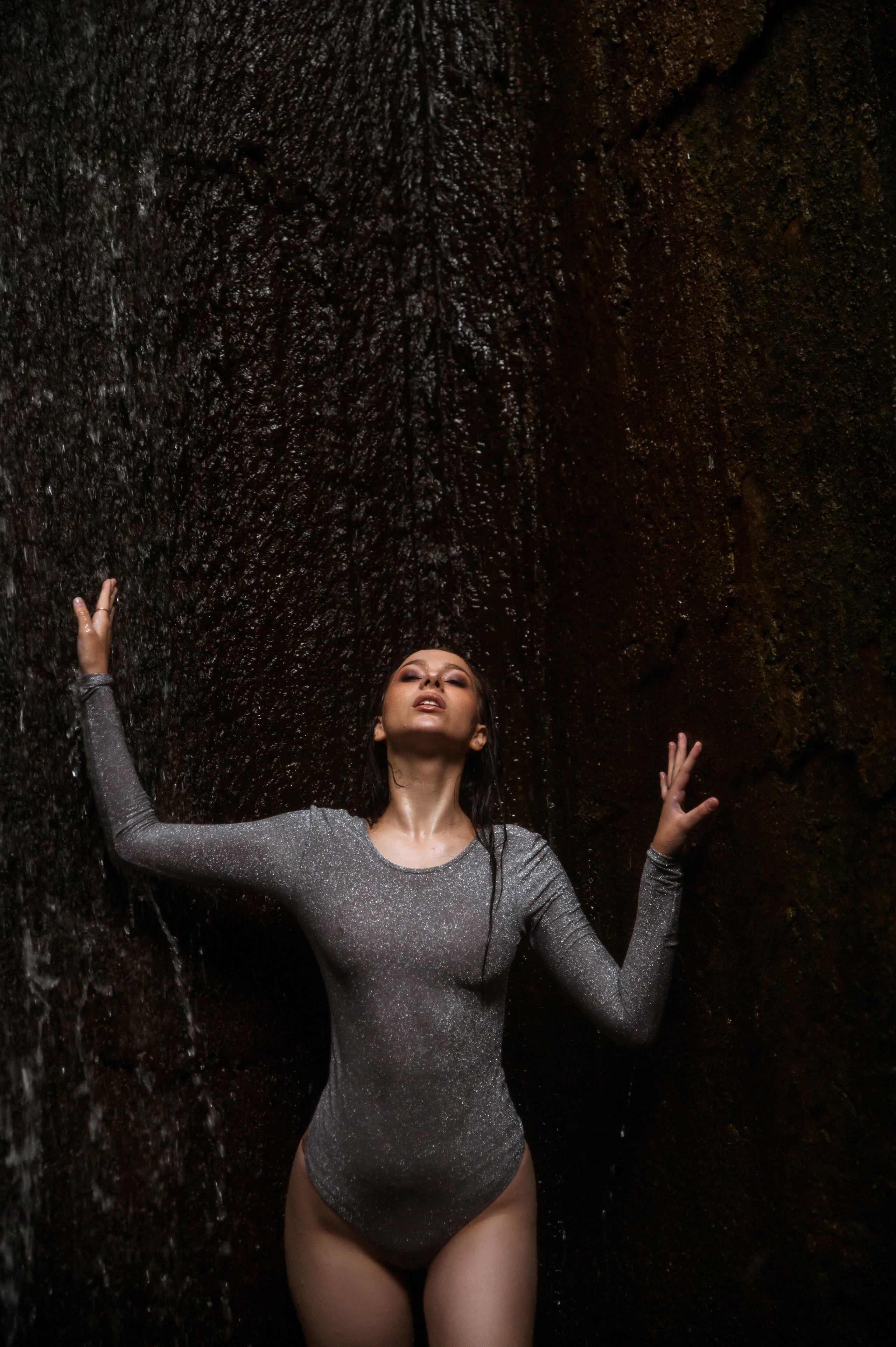 На водопаде. Свадебный и портретный фотограф в Белгороде Олеся Гавшина