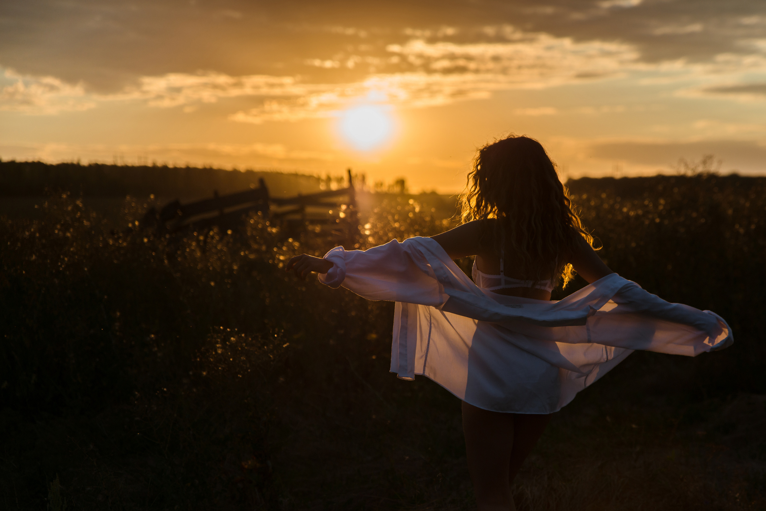 Закат и девушка. Свадебный и портретный фотограф в Белгороде Олеся Гавшина