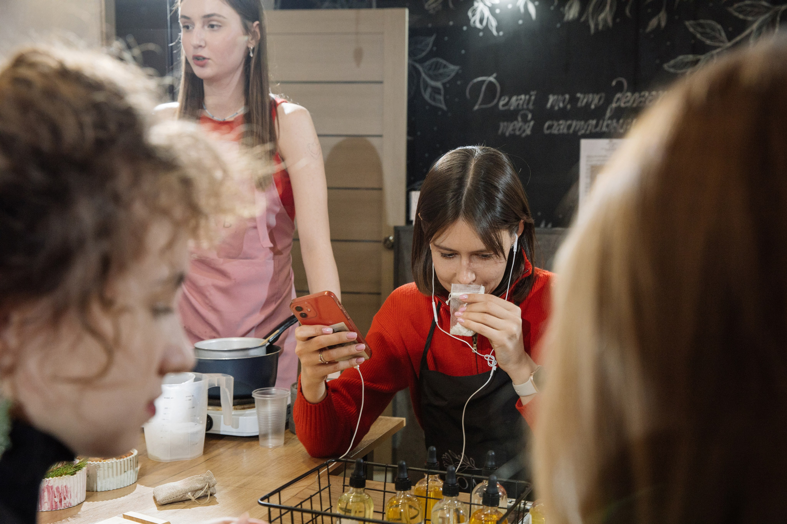 Корпоратив компании Технологии Доверия Аудит — творчество с AROMALAGE