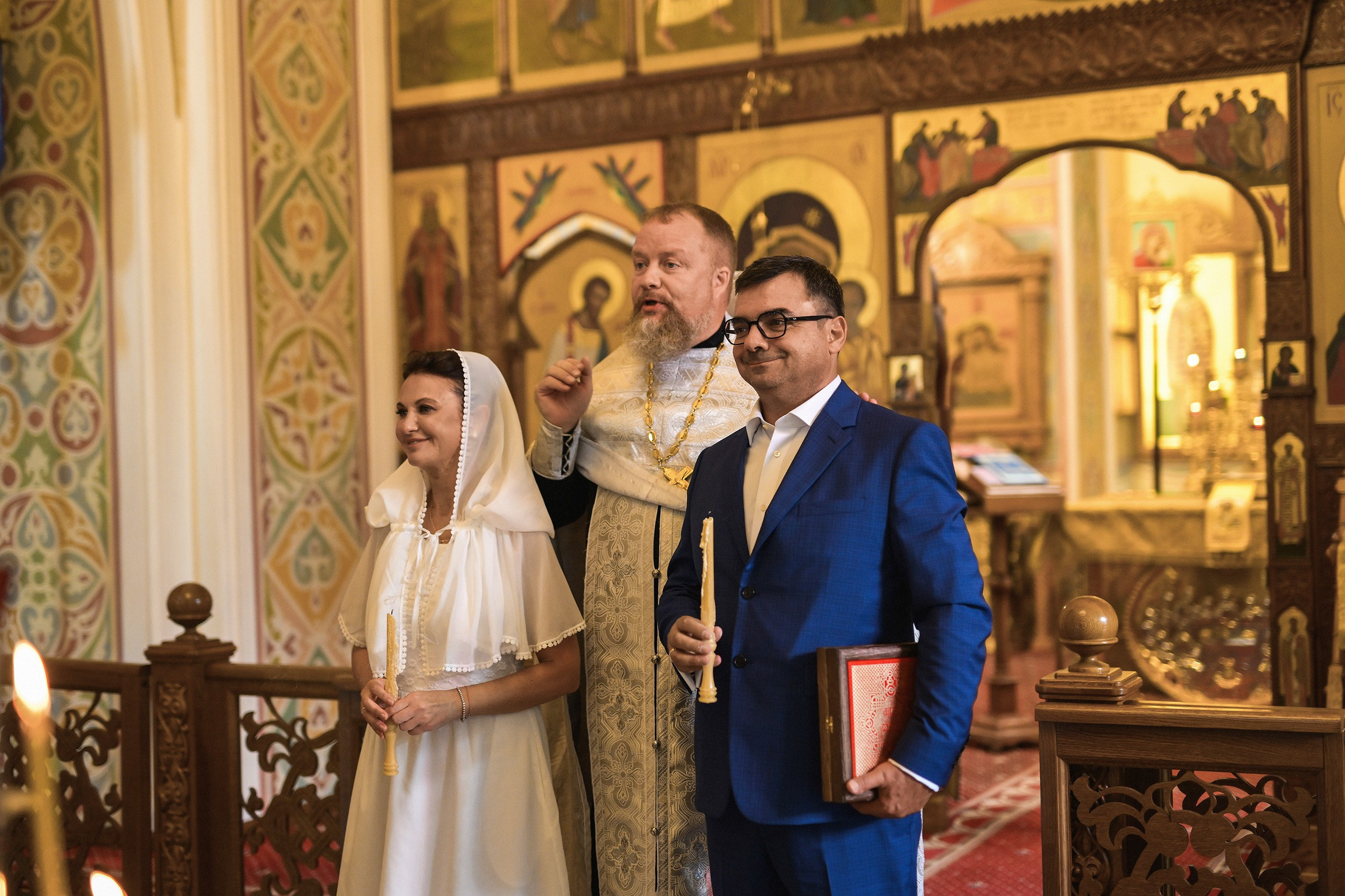 Фотосъемка венчания в церкви в Красноярске. 📸 Свадебный и семейный фотограф в Красноярске Тихомиров Евгений | 17 лет опыта | 800+ свадеб