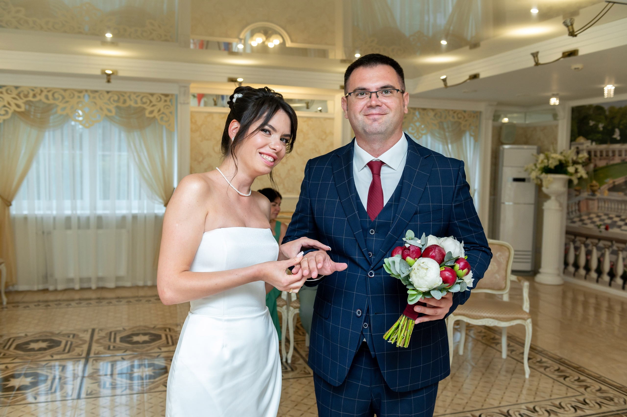 Евгений и Александра (фотосессия под дождём на Исаакиевской площади, свадебная прогулка на Финском заливе). Портретный, семейный и свадебный фотограф в Санкт-Петербурге и в Пушкине Ширяев Денис