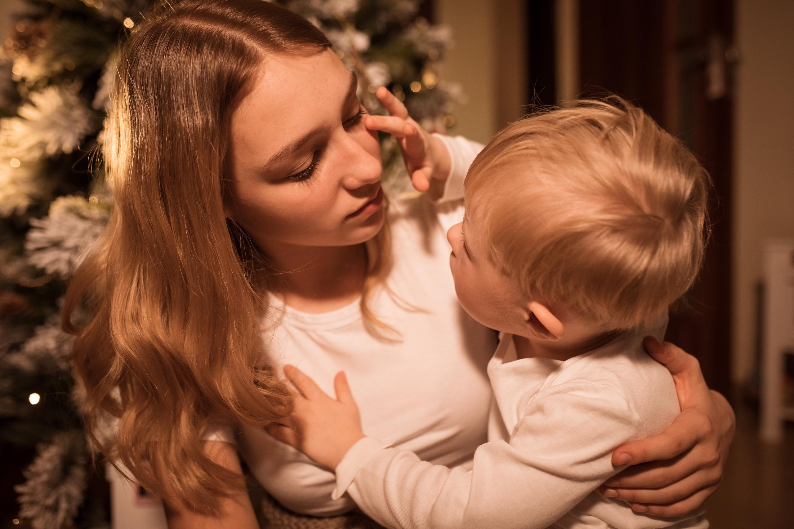 Домашняя теплая съемка для чудесной большой семьи. Женский семейный фотограф Тула Москва Захарова Анна