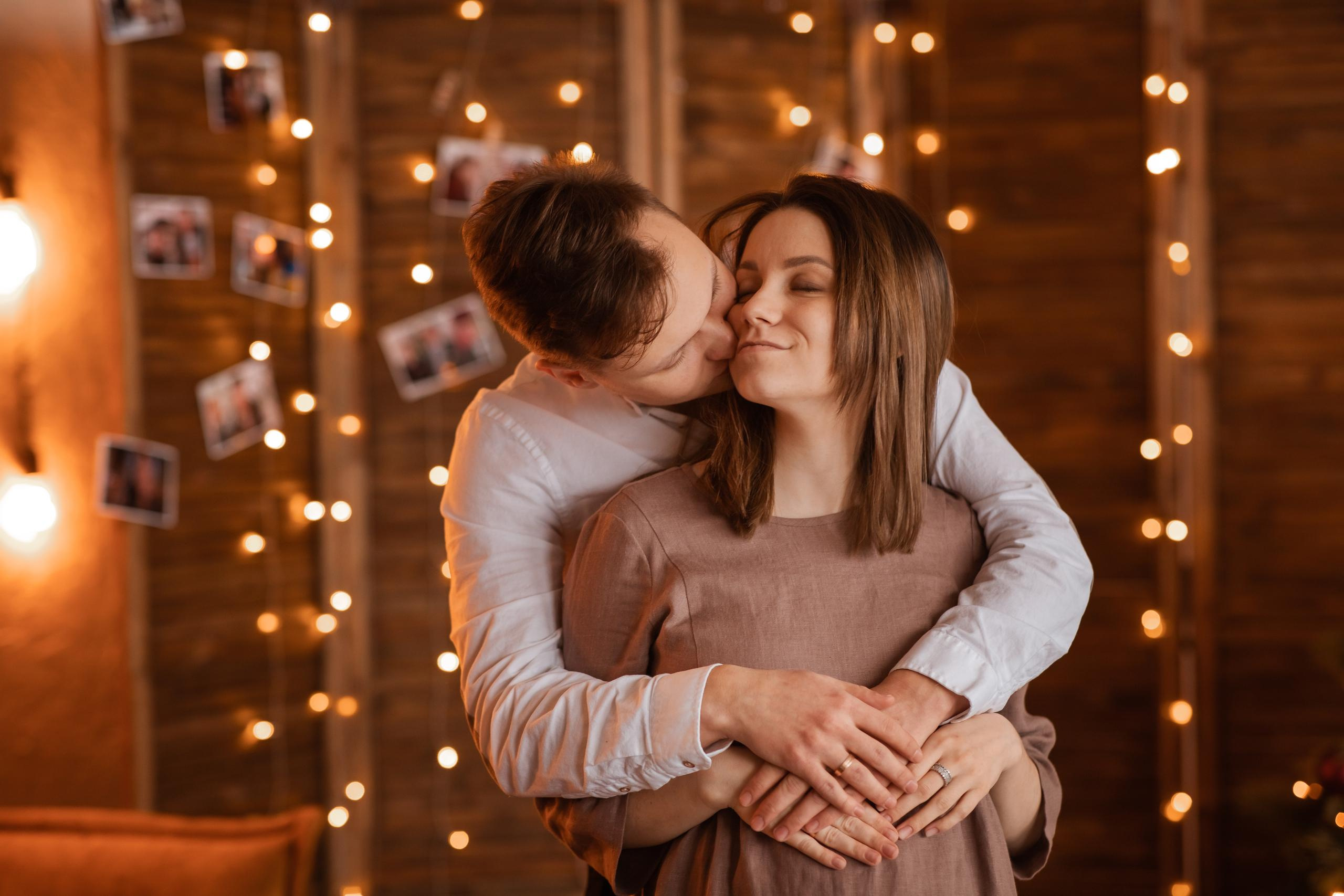 Новогодняя лав-стори в студии Мимикот. Женский семейный фотограф Тула Москва Захарова Анна