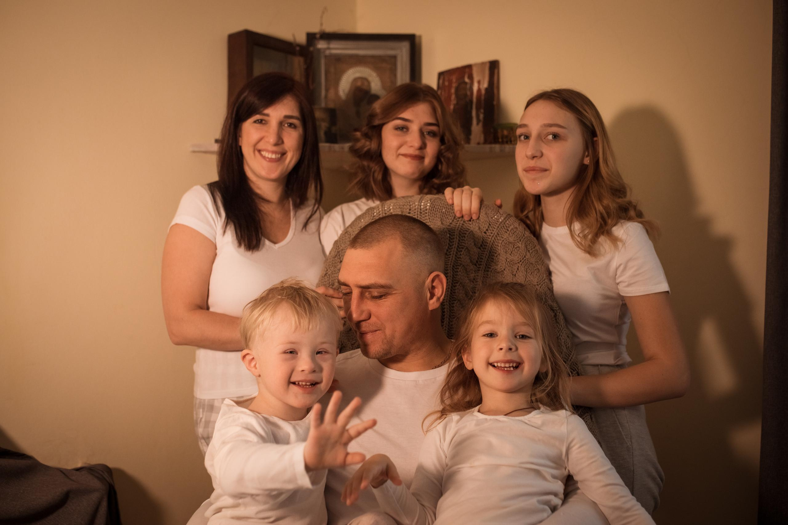 Домашняя теплая съемка для чудесной большой семьи. Женский семейный фотограф Тула Москва Захарова Анна