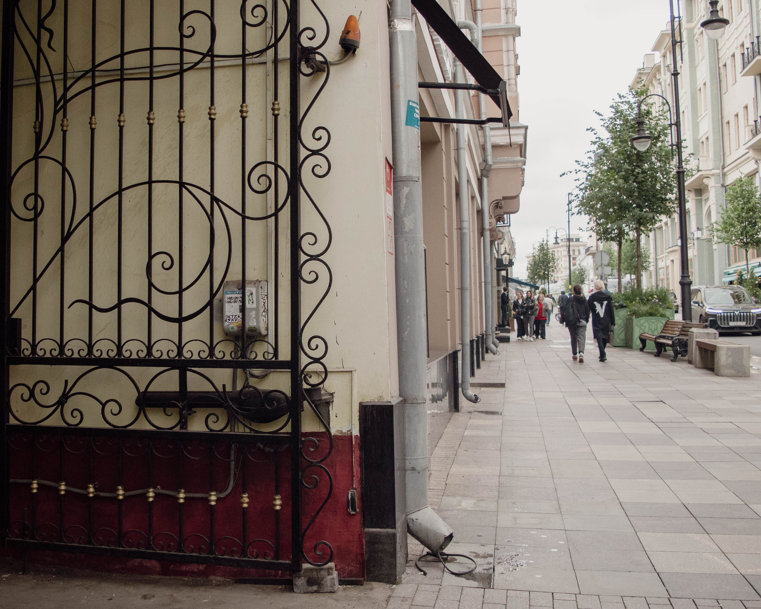 Типология «Стикербомбинг в городе». Фотограф Анастасия Лощакова в Москве