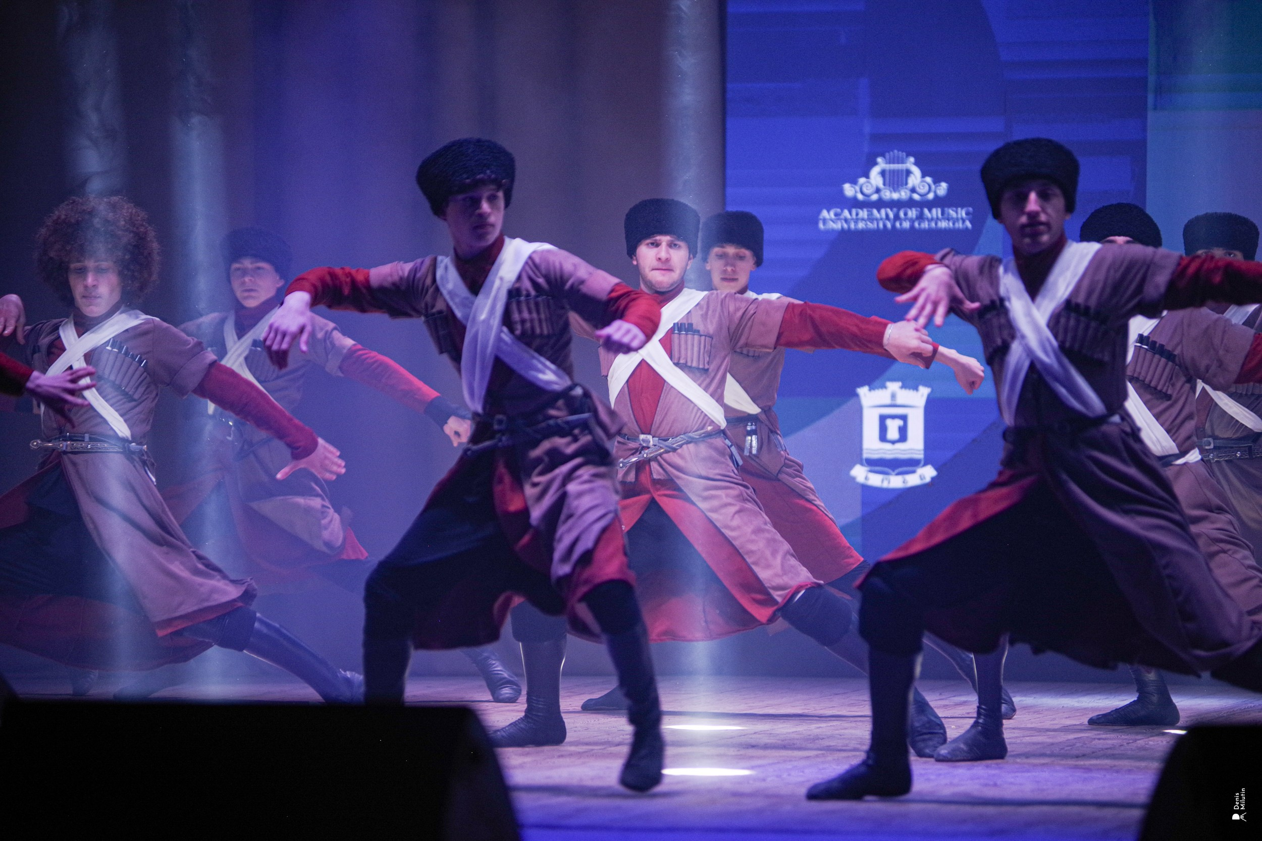 Танцы в Хоби. Портретный фотограф Денис Милютин