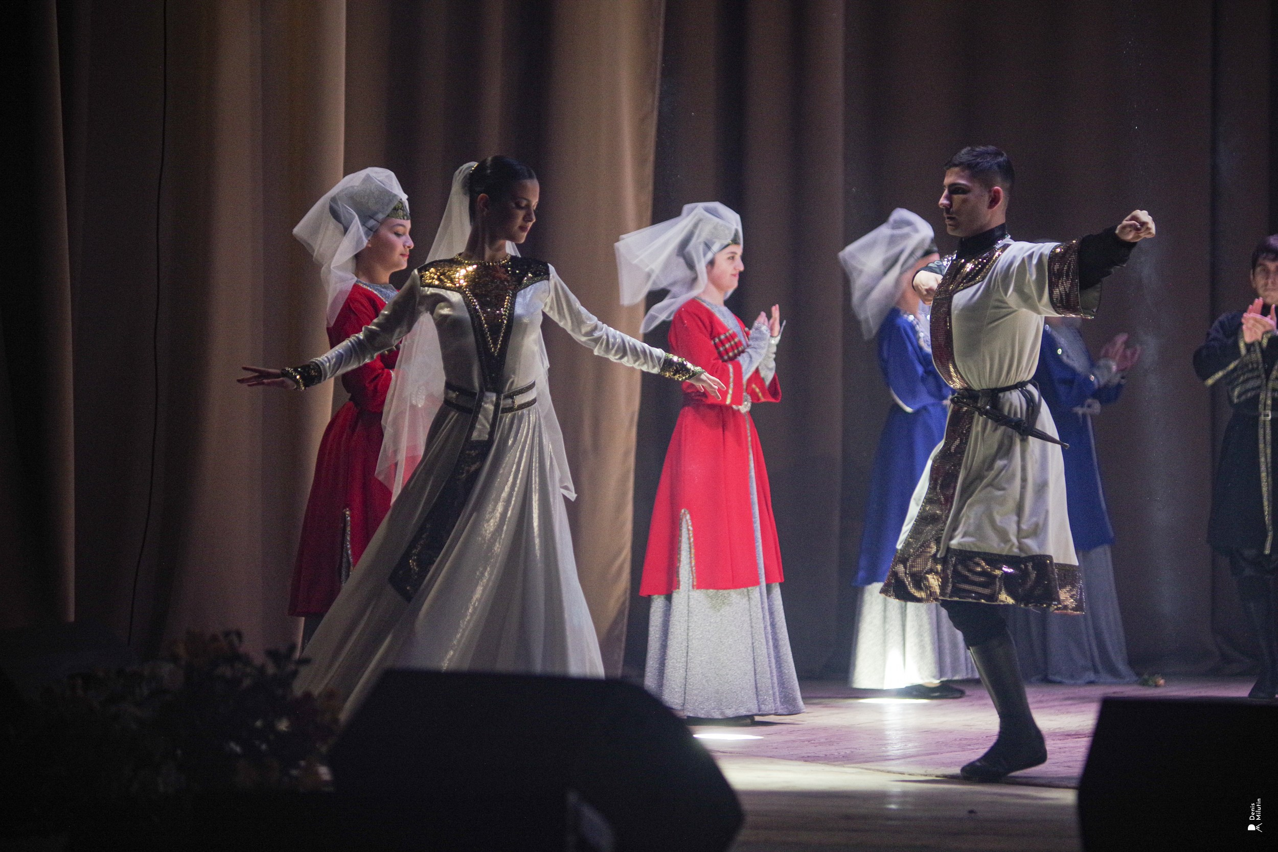 Танцы в Хоби. Портретный фотограф Денис Милютин