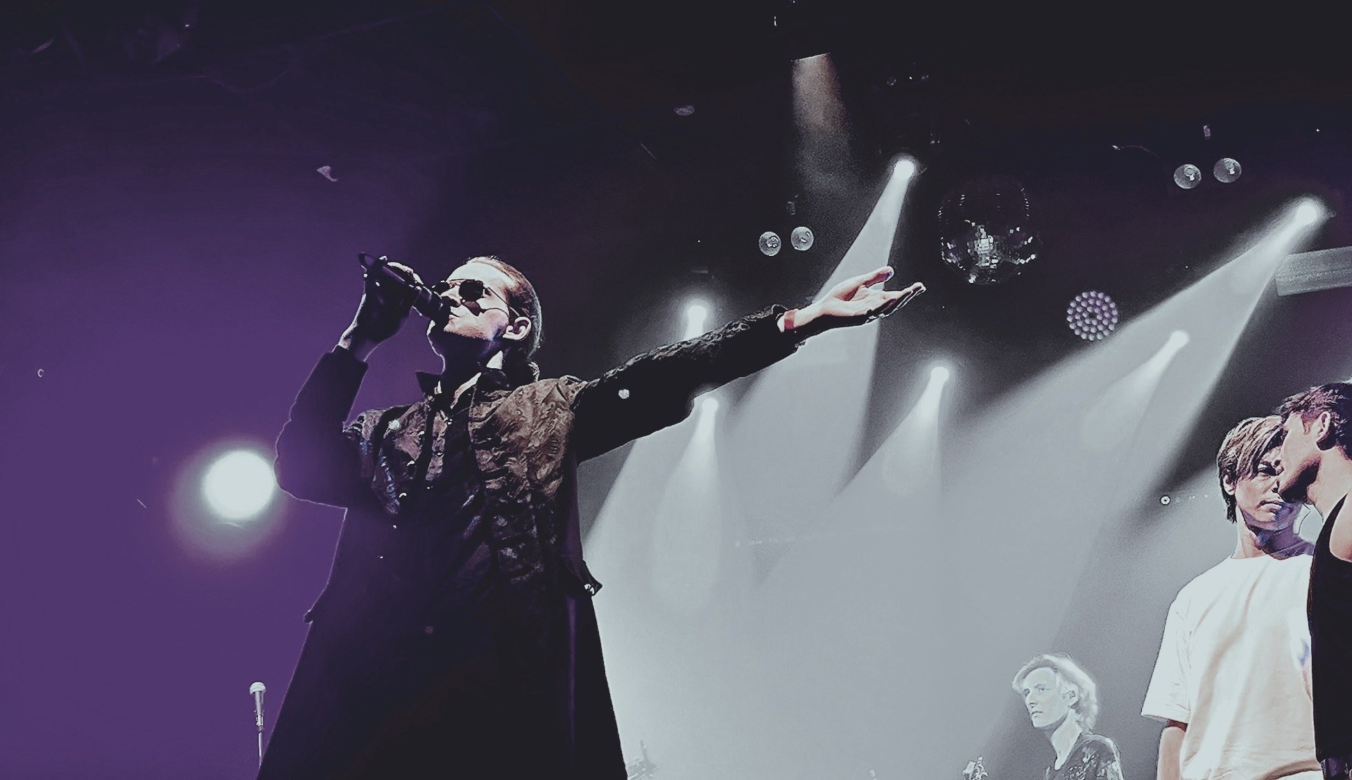 Screens. Концертный репортёр Валерия Сафина