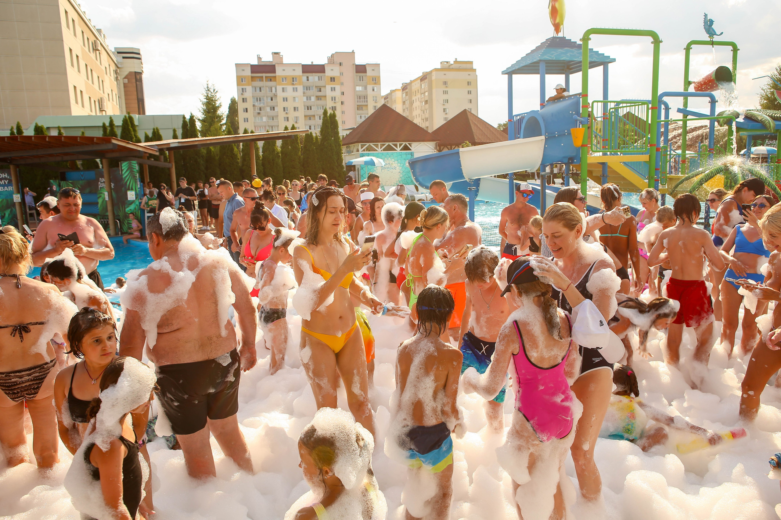 Nova Paradise. Свадебный и предметный фотограф Ренат Каламперов