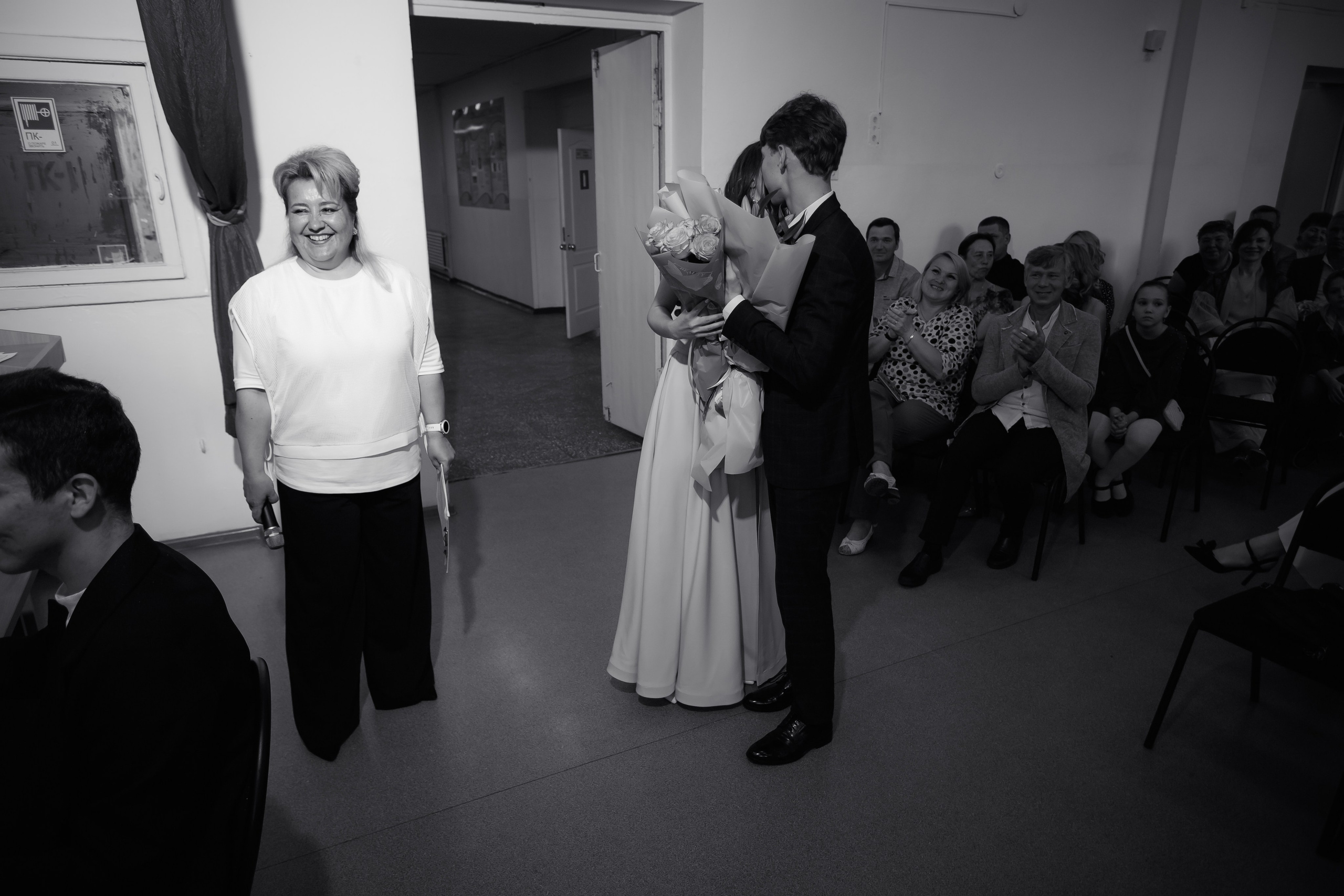 ВРУЧЕНИЕ АТТЕСТАТОВ: Пример. Все фото. Профессиональный фотограф в Ижевске Леша Петров