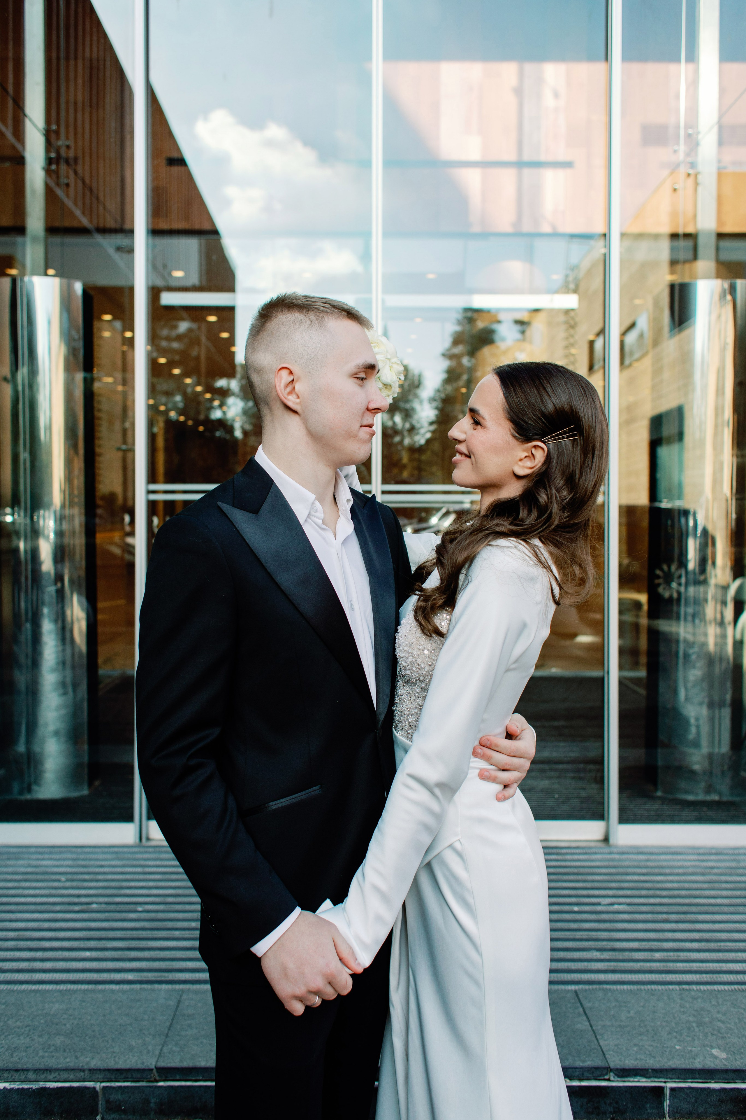 Свадьба для двоих в Москве, фотосессия на крыше, сборы, прогулка в Barvikha Luxury Village