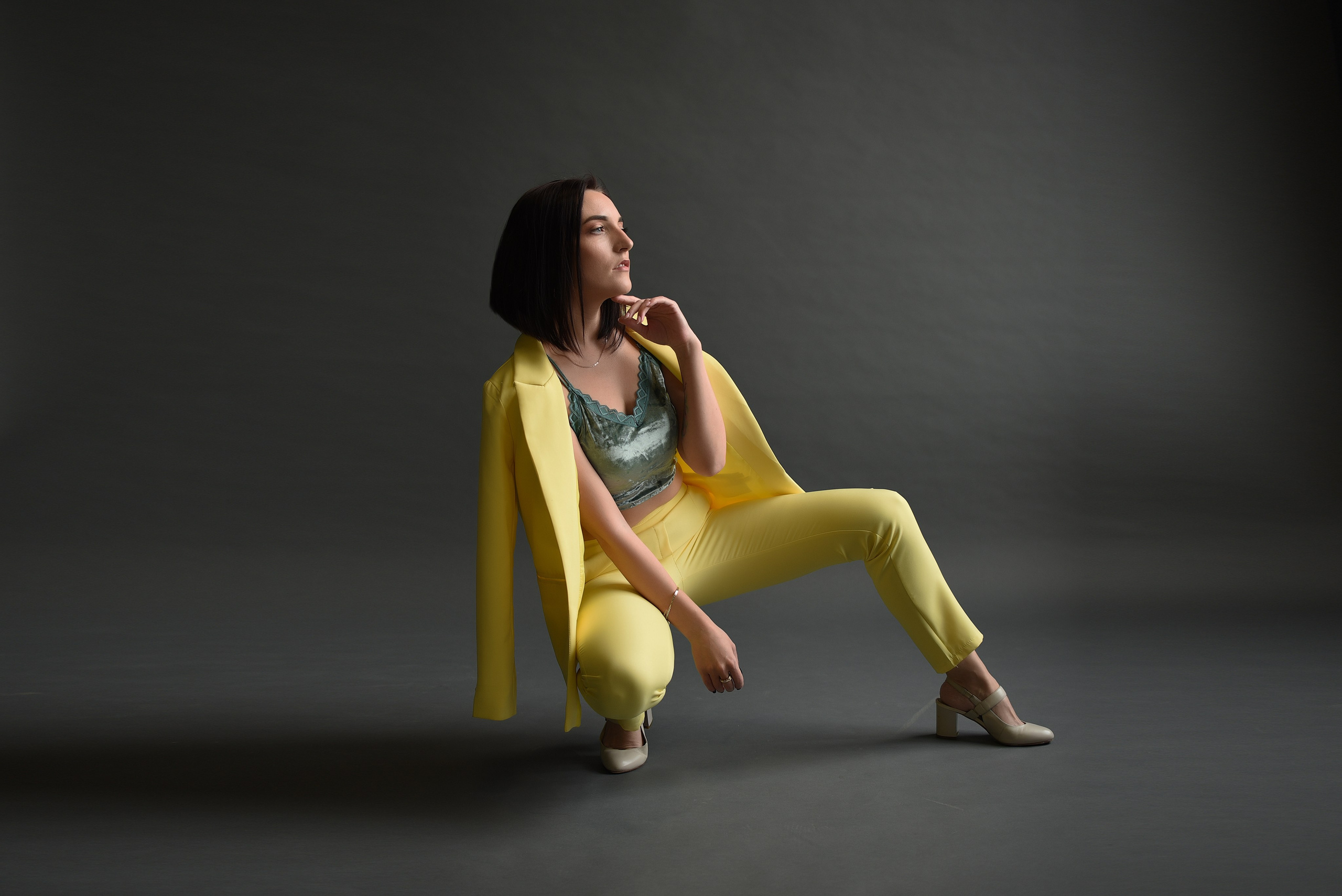 Индивидуальная студийная. Свадебный, семейный, детский, контент фотограф в Омске Максим Ильин