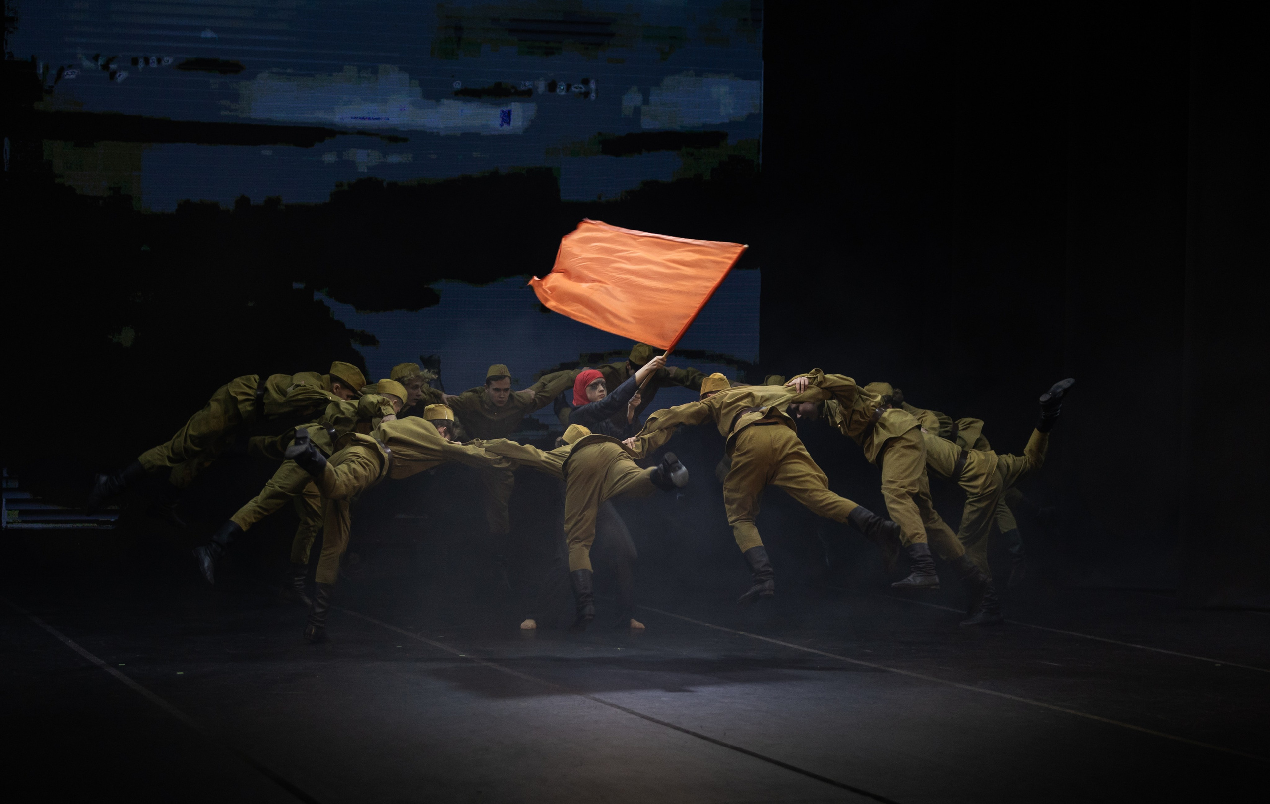 Спектакль «Будем жить». Молодежный театр Призма. Фотограф в Нижнем Новгороде, Дзержинске Олеся Хозяева