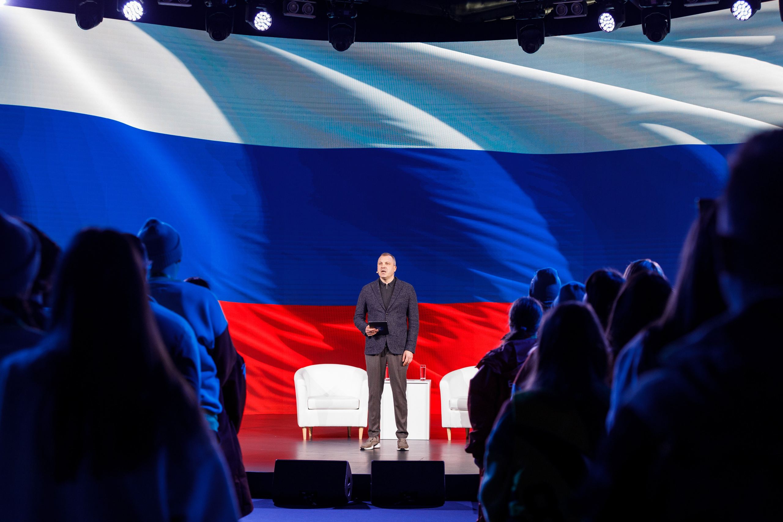 Всемирный фестиваль молодёжи 2024 в России. Репортажный фотограф в Москве, Сочи и Санкт-Петербурге