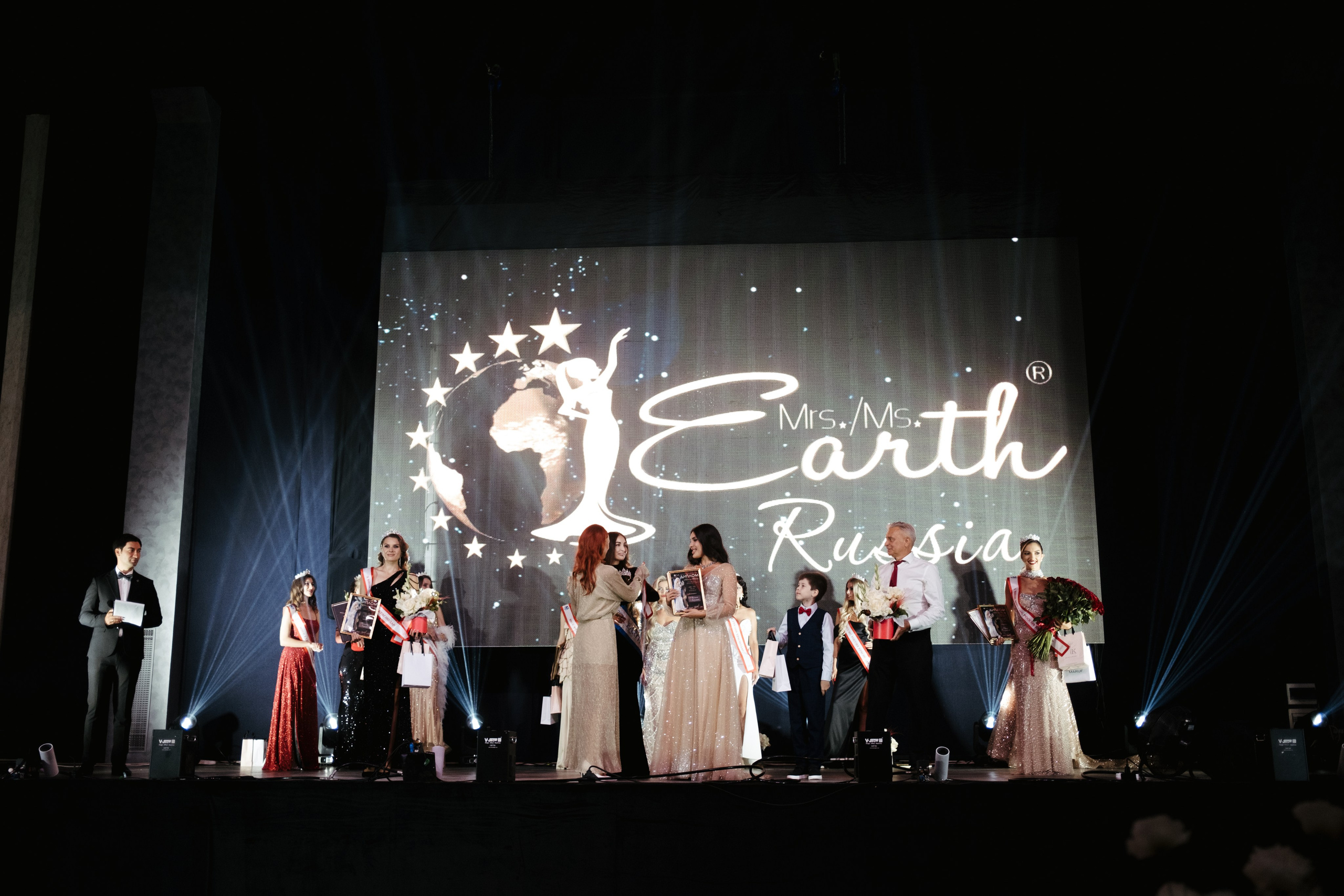 Мисс и Миссис Россия Земли Краснодар 2025 программа. Свадебный и репортажной фотограф Денис Ожигин в Краснодаре и Краснодарском крае