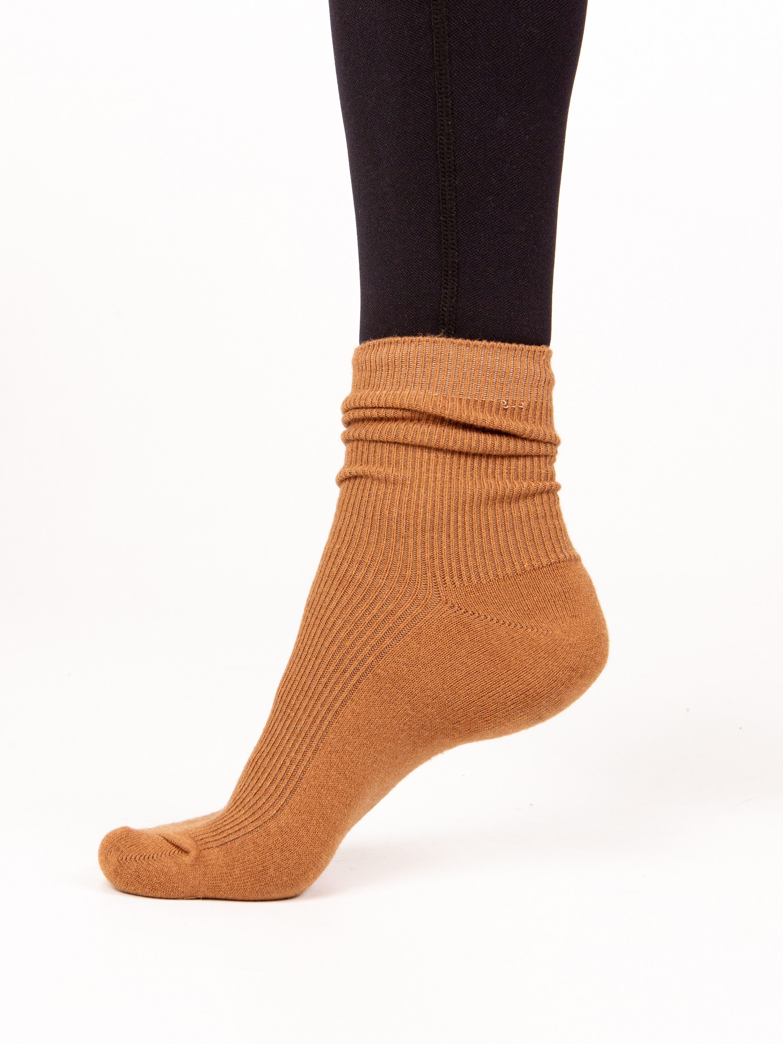 Обувь // Носки. DEWA | фотостудия для маркетплейсов