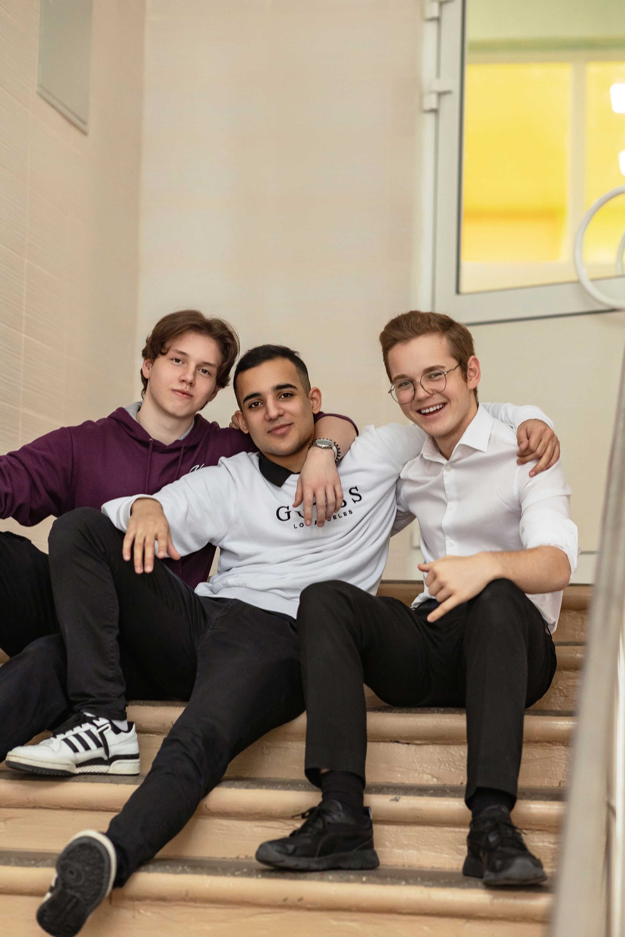 Галерея съемок в школе. Фотограф и видеограф Москва. Свадебный фотограф, видеограф. Выпускные альбомы. Оживающие альбомы