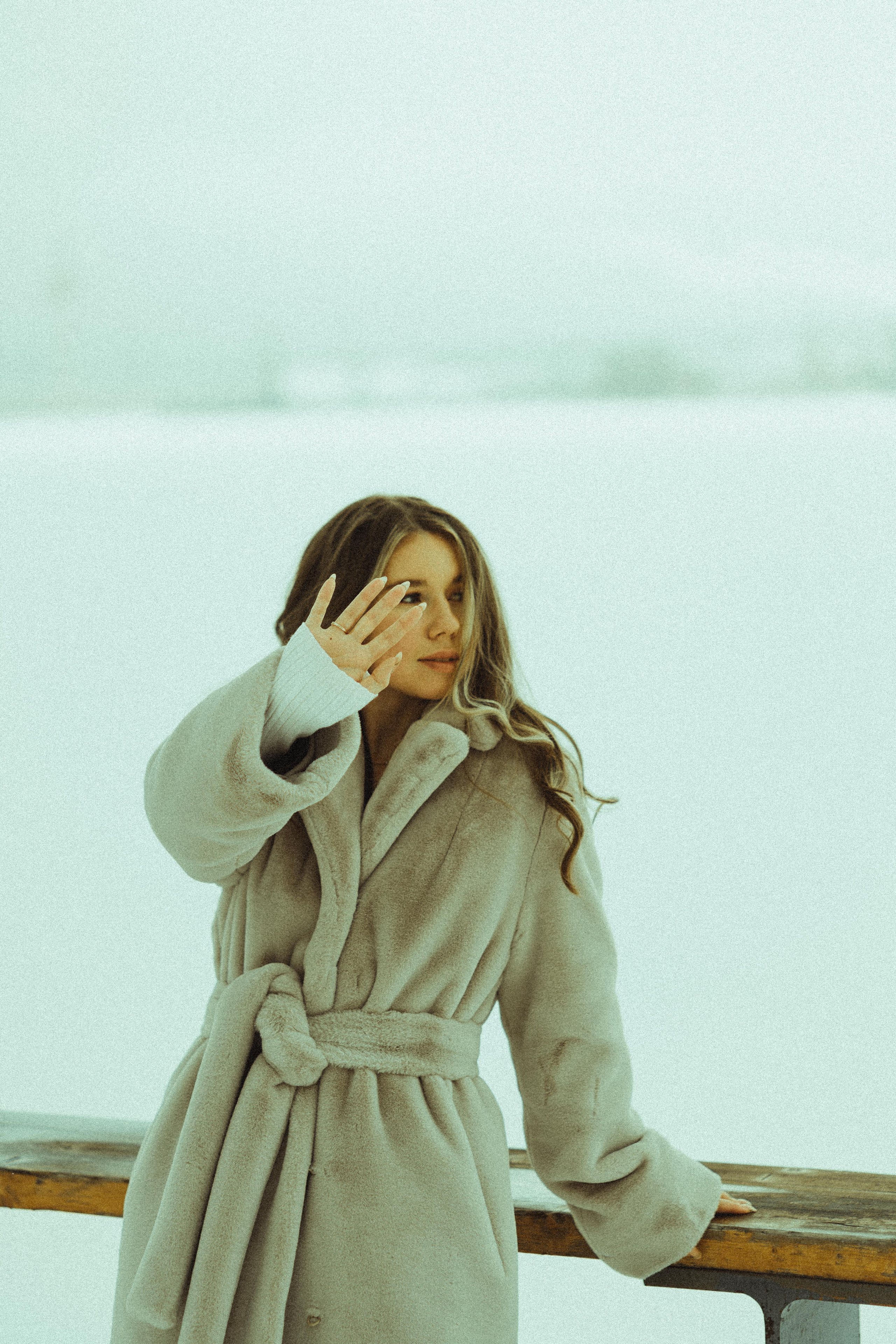 Nina. Professional Wedding Photographer Geneva & Romande Switzerland | Tanya Creator