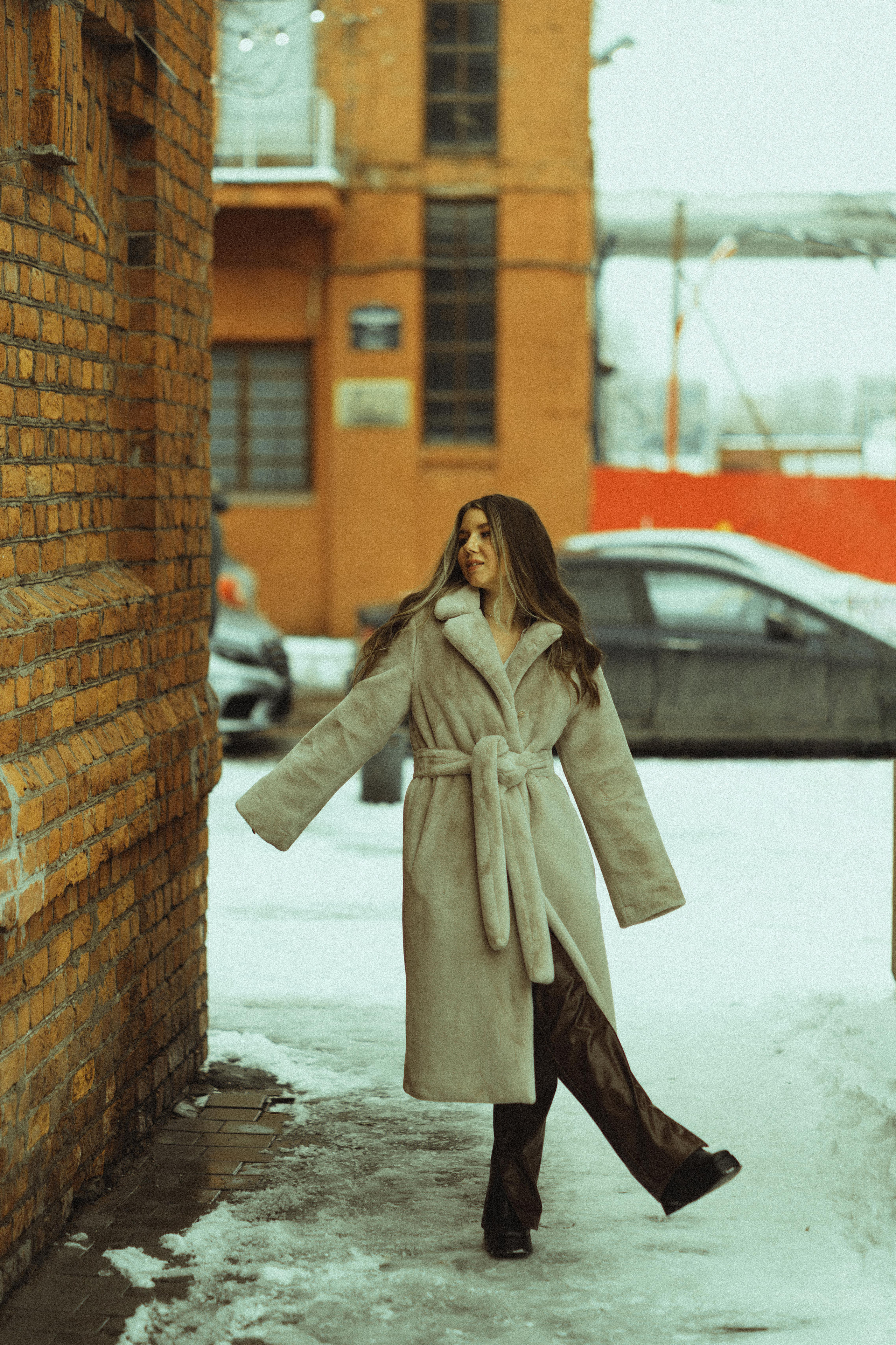 Nina. Professional Wedding Photographer Geneva & Romande Switzerland | Tanya Creator