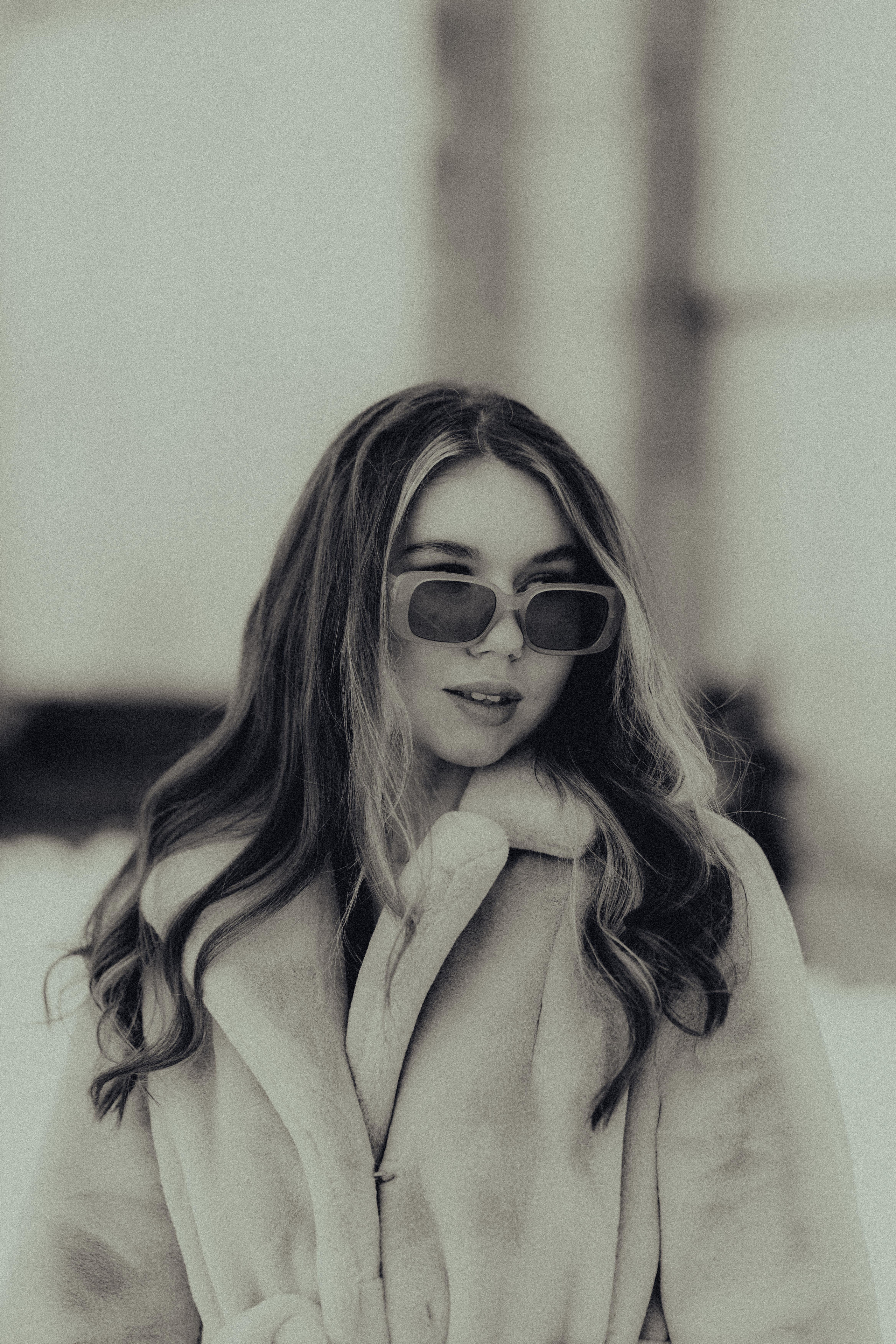 Nina. Professional Wedding Photographer Geneva & Romande Switzerland | Tanya Creator