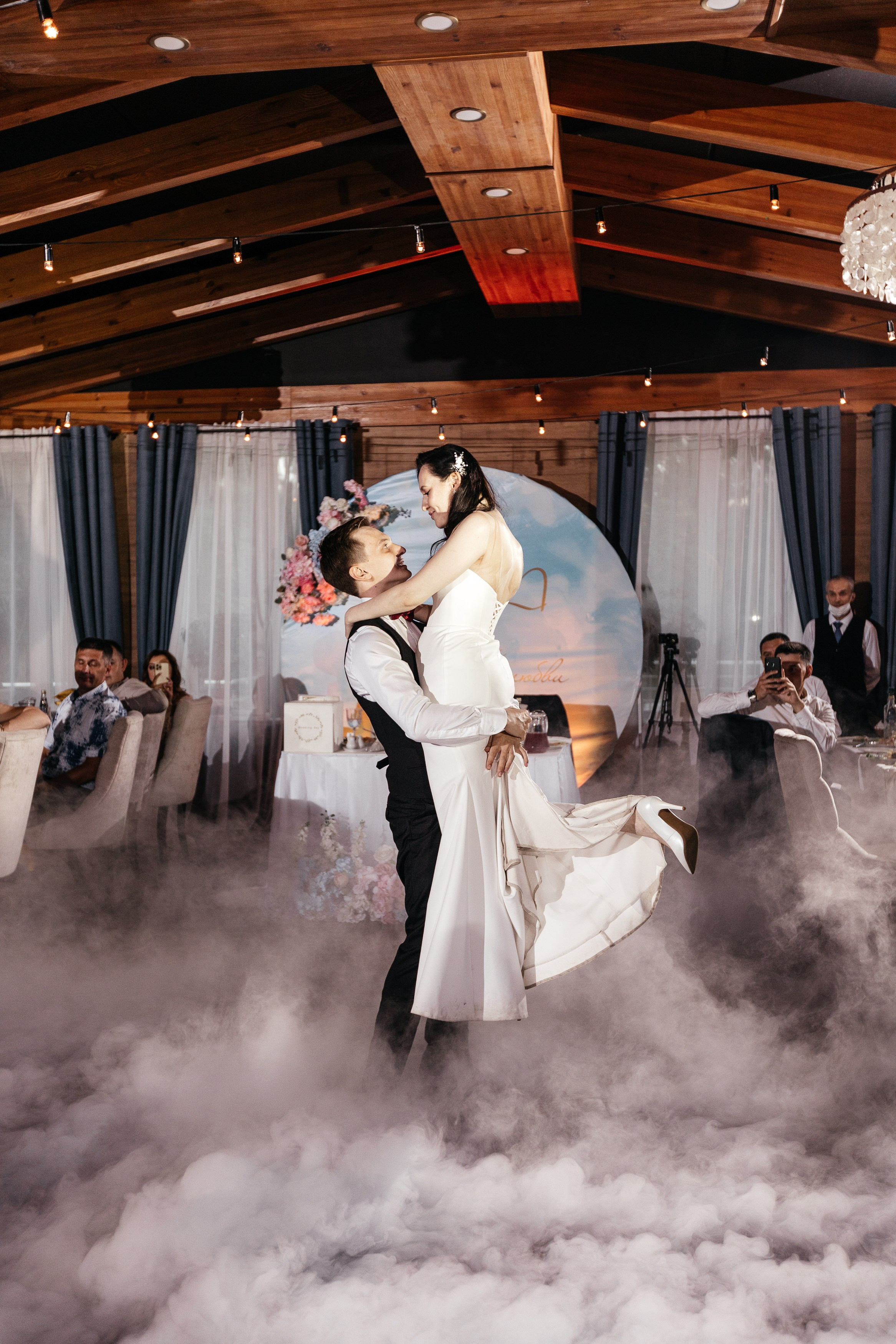 Свадебный фотограф Уфа — Руслан ГабдлисламовЖивые эмоции, красивые кадры, воспоминания на всю жизнь.Работаю по всей Республике Башкортоста. Свадебный фотограф Уфа Руслан Габдлисламов