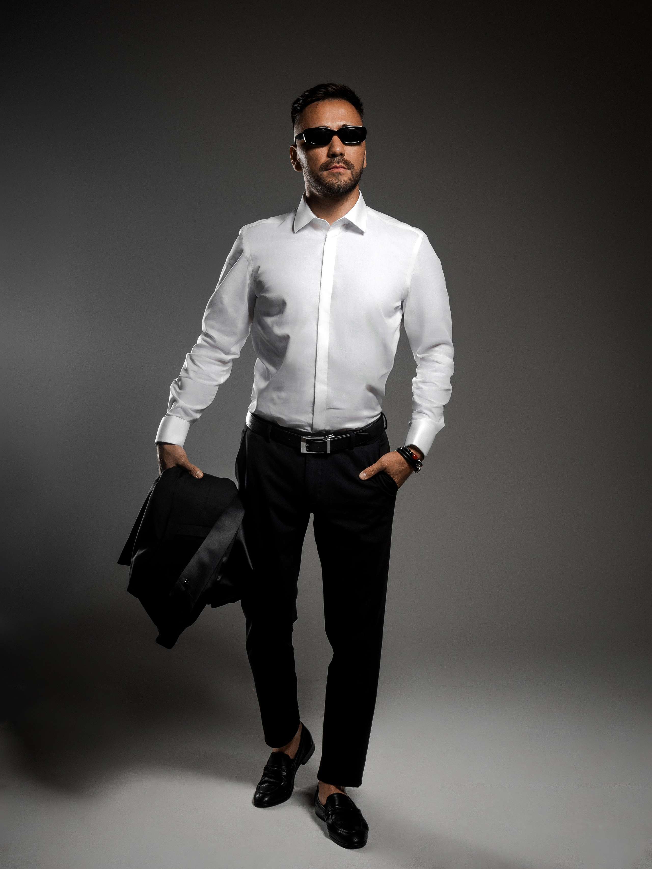 Ведущий Игорь Бекмамбетов. Flint — photographer