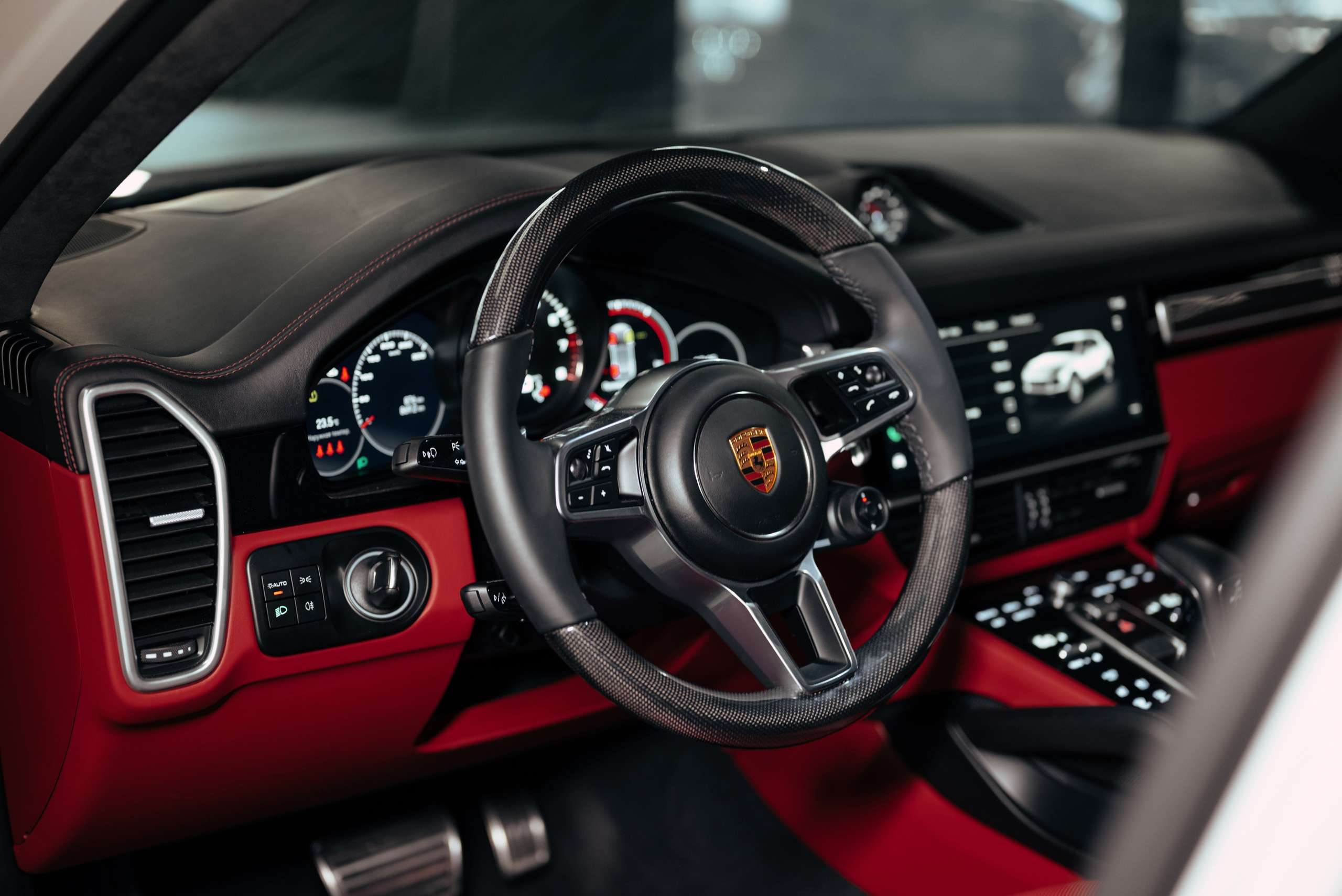 Porsche Cayenne GTS grey on red. DeLorein