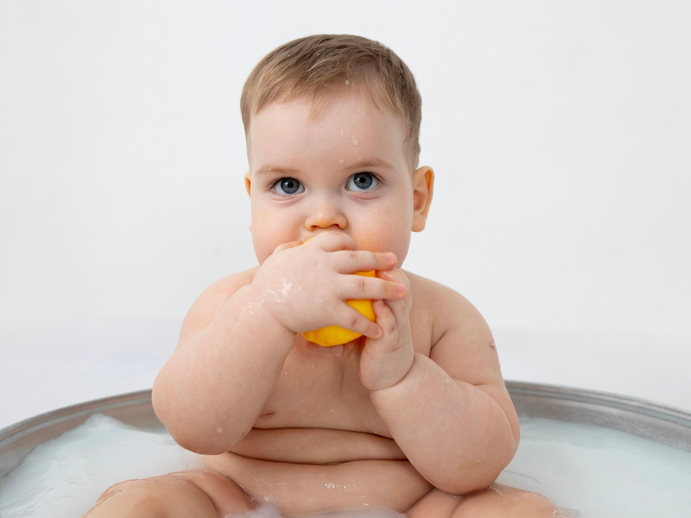 Фотосессия купания в молочной ванне (1). Фотокрошка — детская фотостудия в Новосибирске