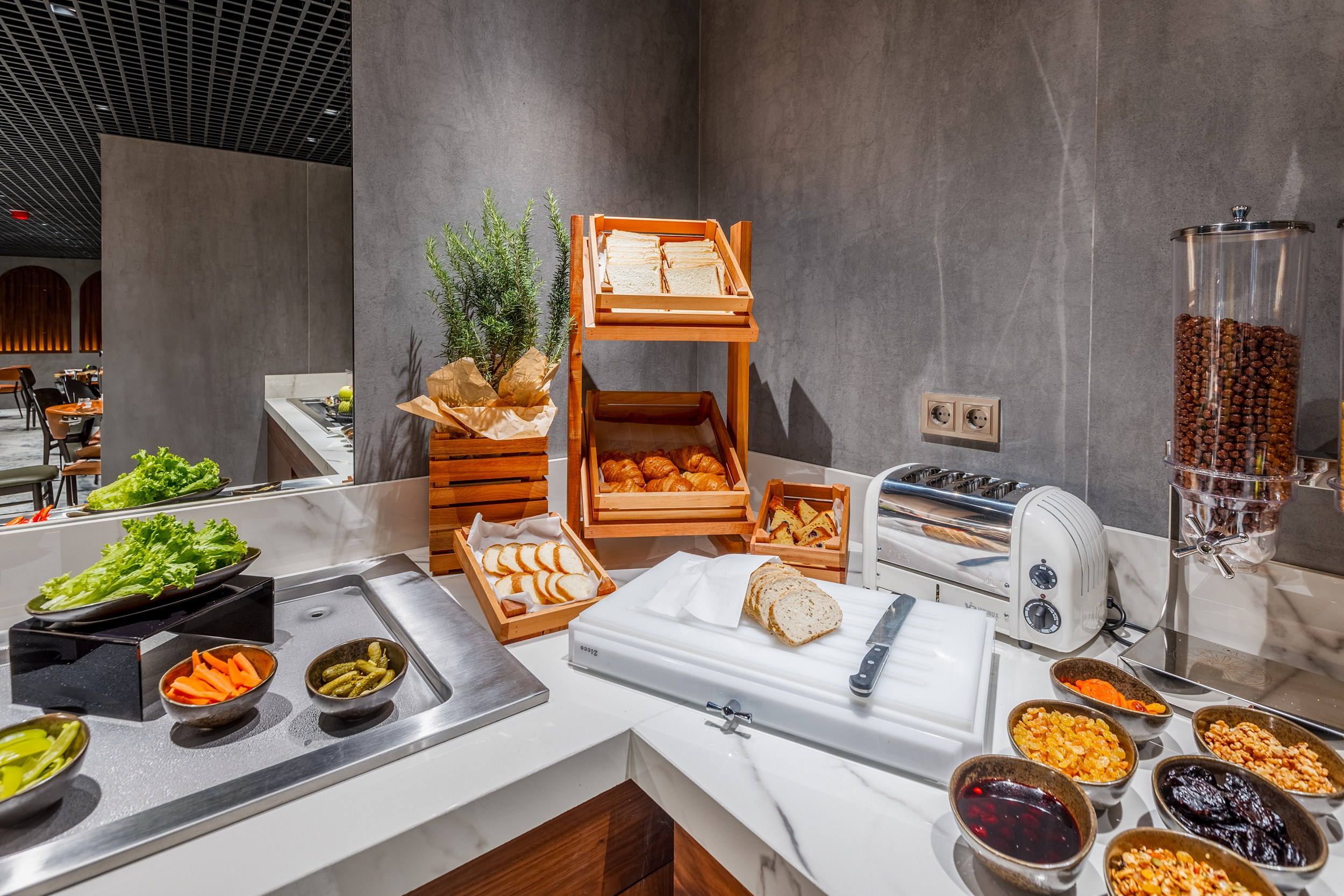 HOTEL PIAZZA EPIGRAPH (BATUMI). Режиссёр, клипмейкер, фотограф — Андрей Охота