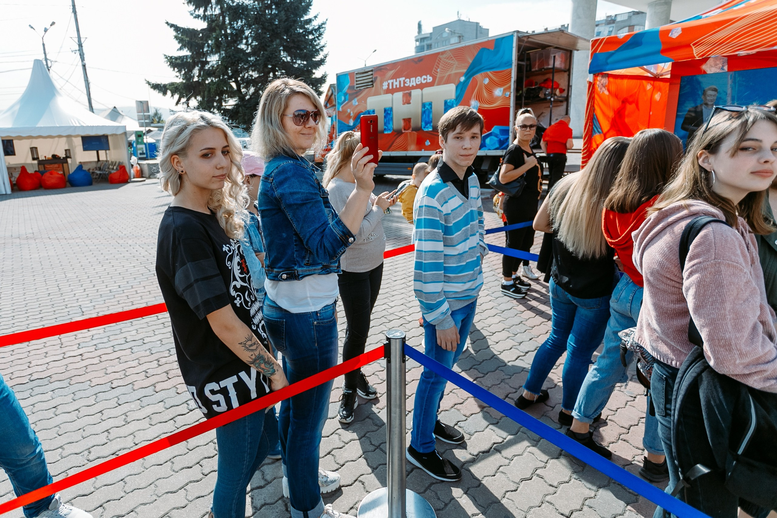 Попади на ТНТ @ Театральная площадь. Репортажный фотограф Максим Полянский. Москва, Санкт-Петербург, Красноярск