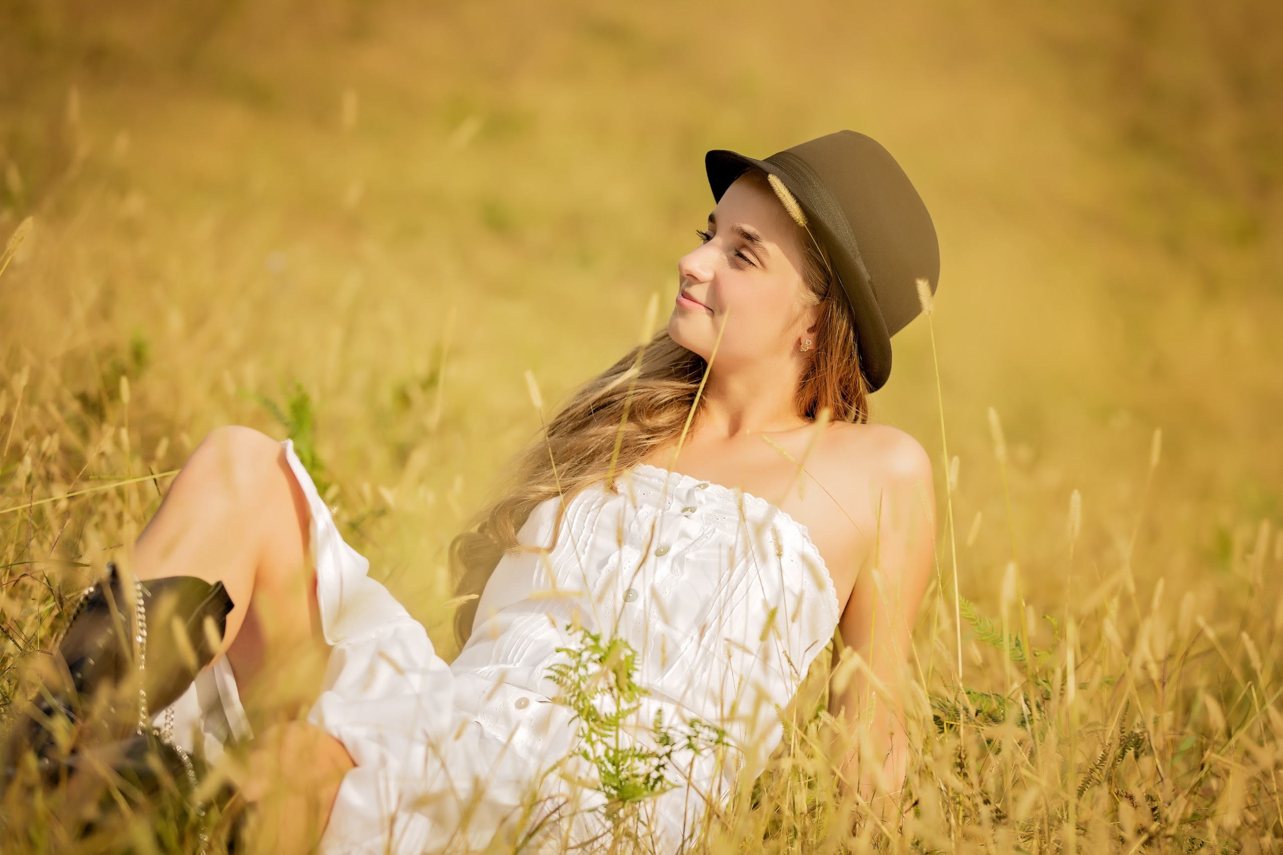 Виктория и скакун Лонг-Вау. Свадебный и семейный фотограф в Абхазии Эля Цишба
