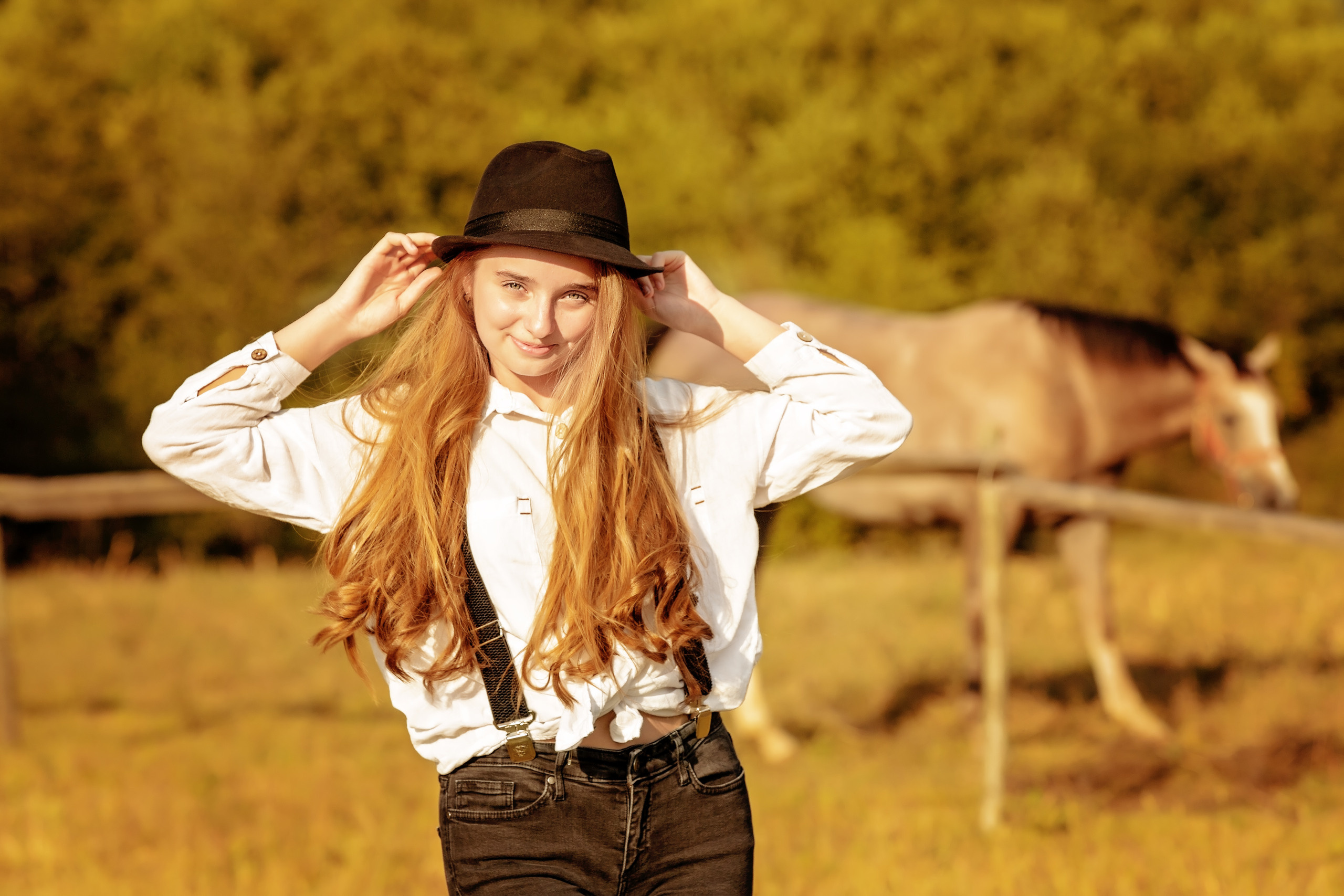 Виктория и скакун Лонг-Вау. Свадебный и семейный фотограф в Абхазии Эля Цишба