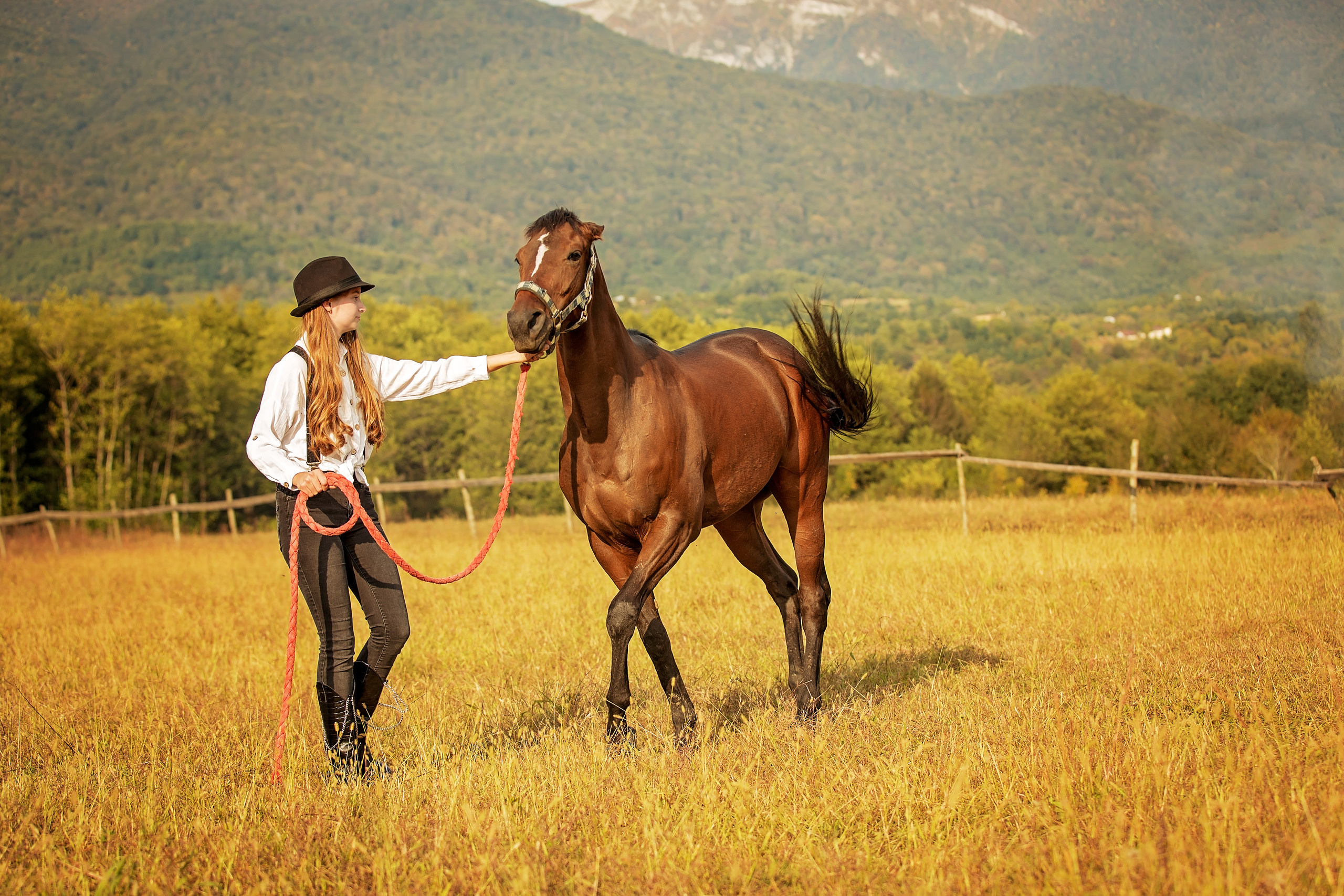 Виктория и скакун Лонг-Вау. Свадебный и семейный фотограф в Абхазии Эля Цишба