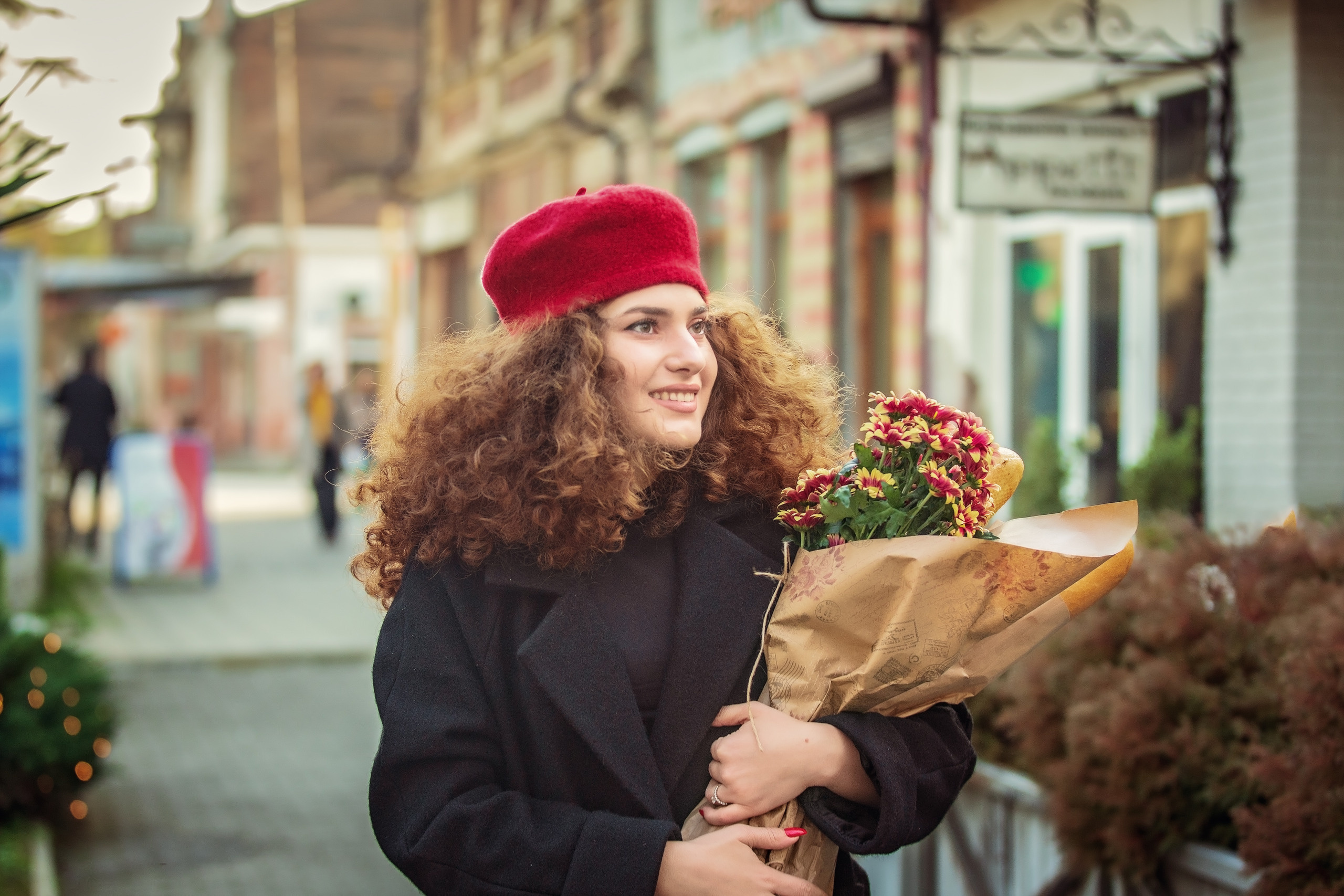 Девушка с французским багетом. Свадебный и семейный фотограф в Абхазии Эля Цишба