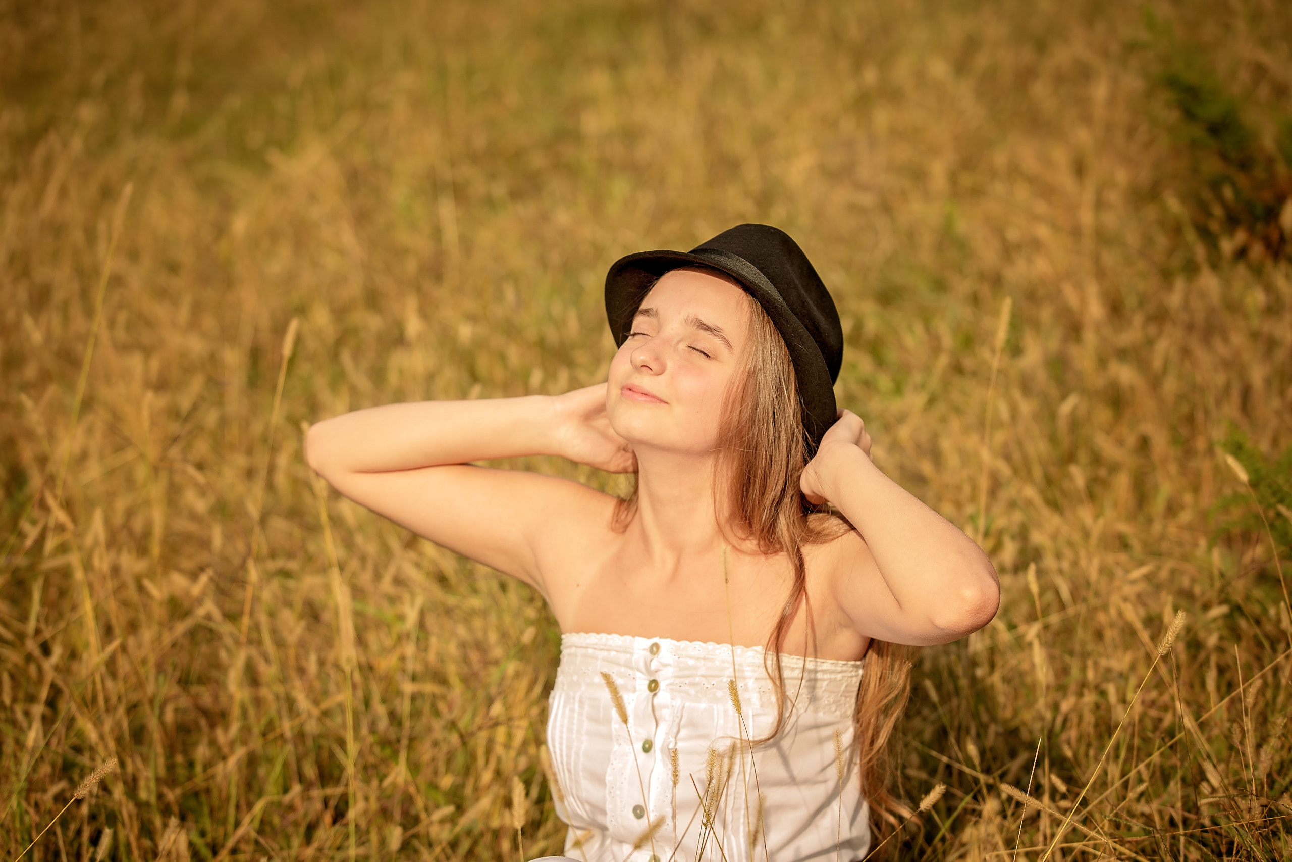 Виктория и скакун Лонг-Вау. Свадебный и семейный фотограф в Абхазии Эля Цишба