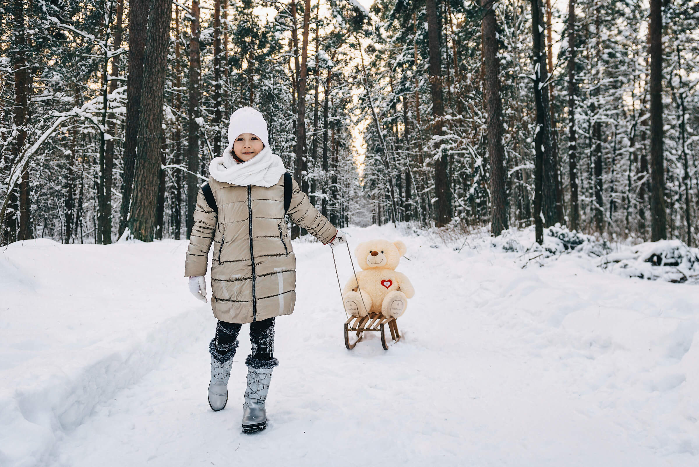 Children's photo session in winter. Photographer in Warsaw
