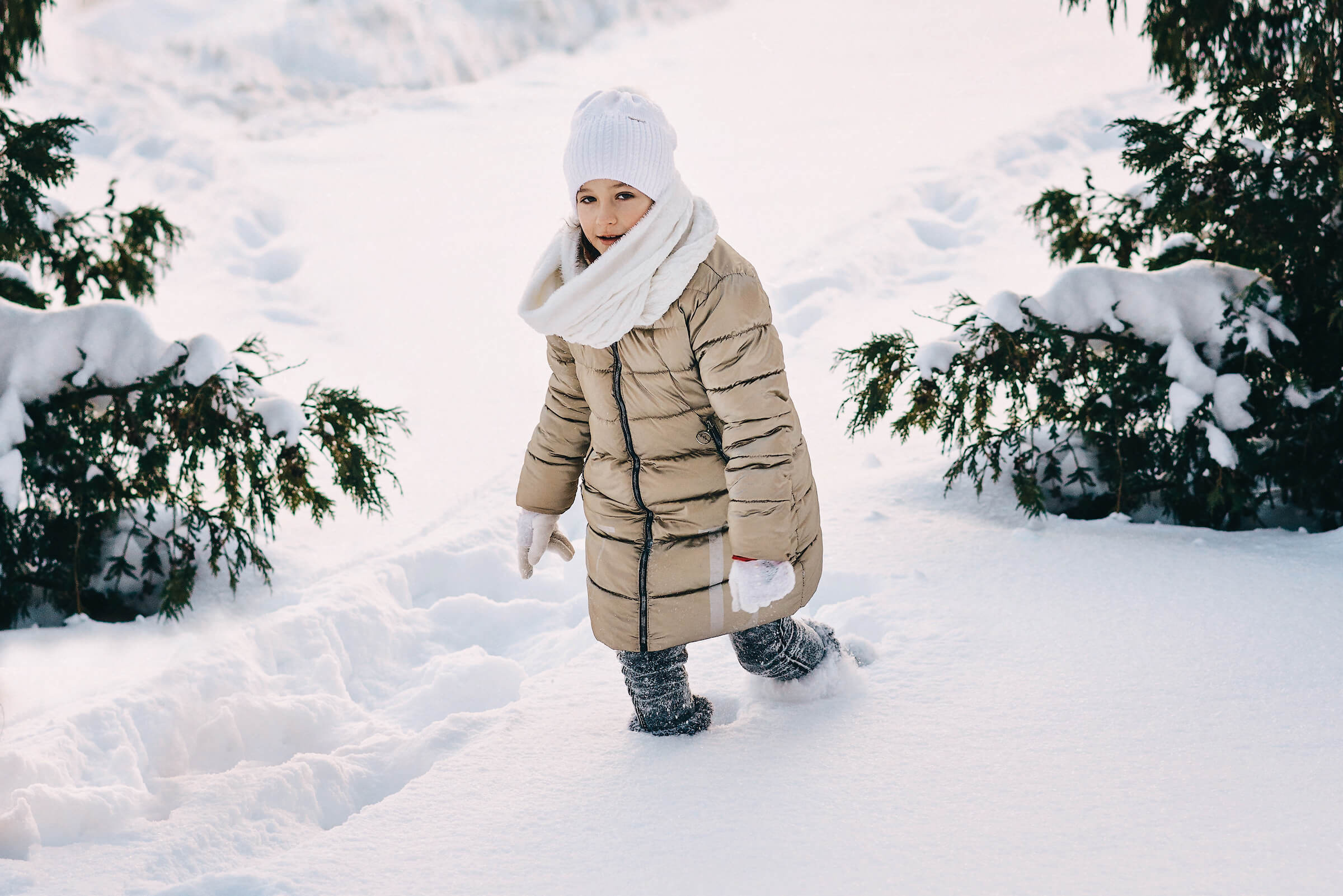 Children's photo session in winter. Photographer in Warsaw